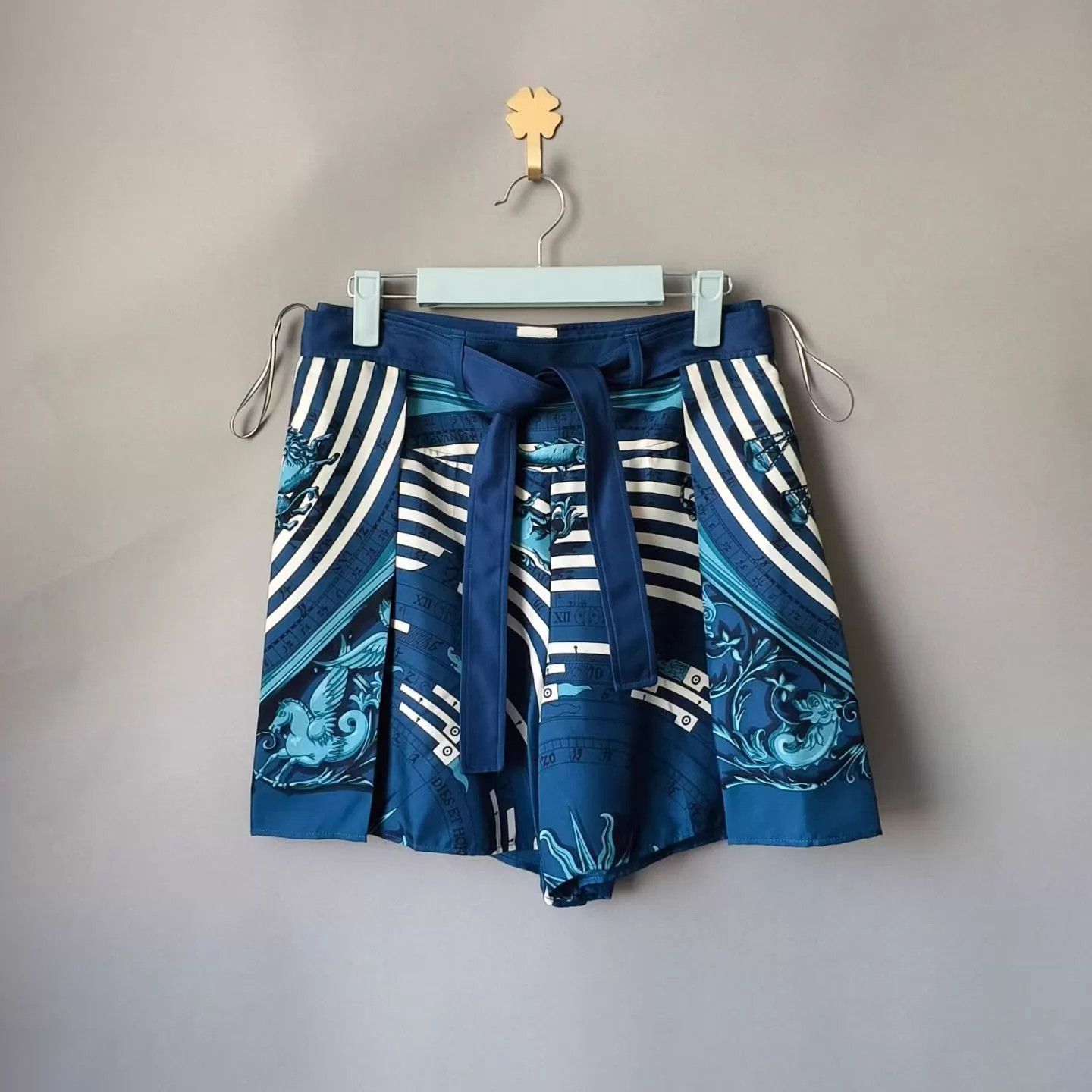 Hermes HERMES Zodiac Silk Mini Skirt 34 99 Size 25" / US 0 / IT 36 - 1 Thumbnail