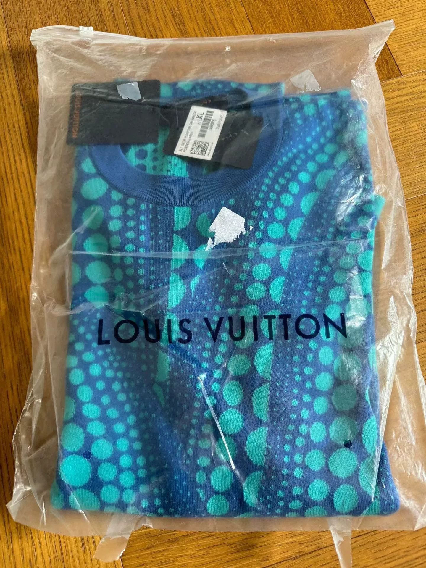 Louis Vuitton Louis Vuitton Yayoi Kusama Polka Dot Tee Size US XL / EU 56 / 4 - 3 Thumbnail