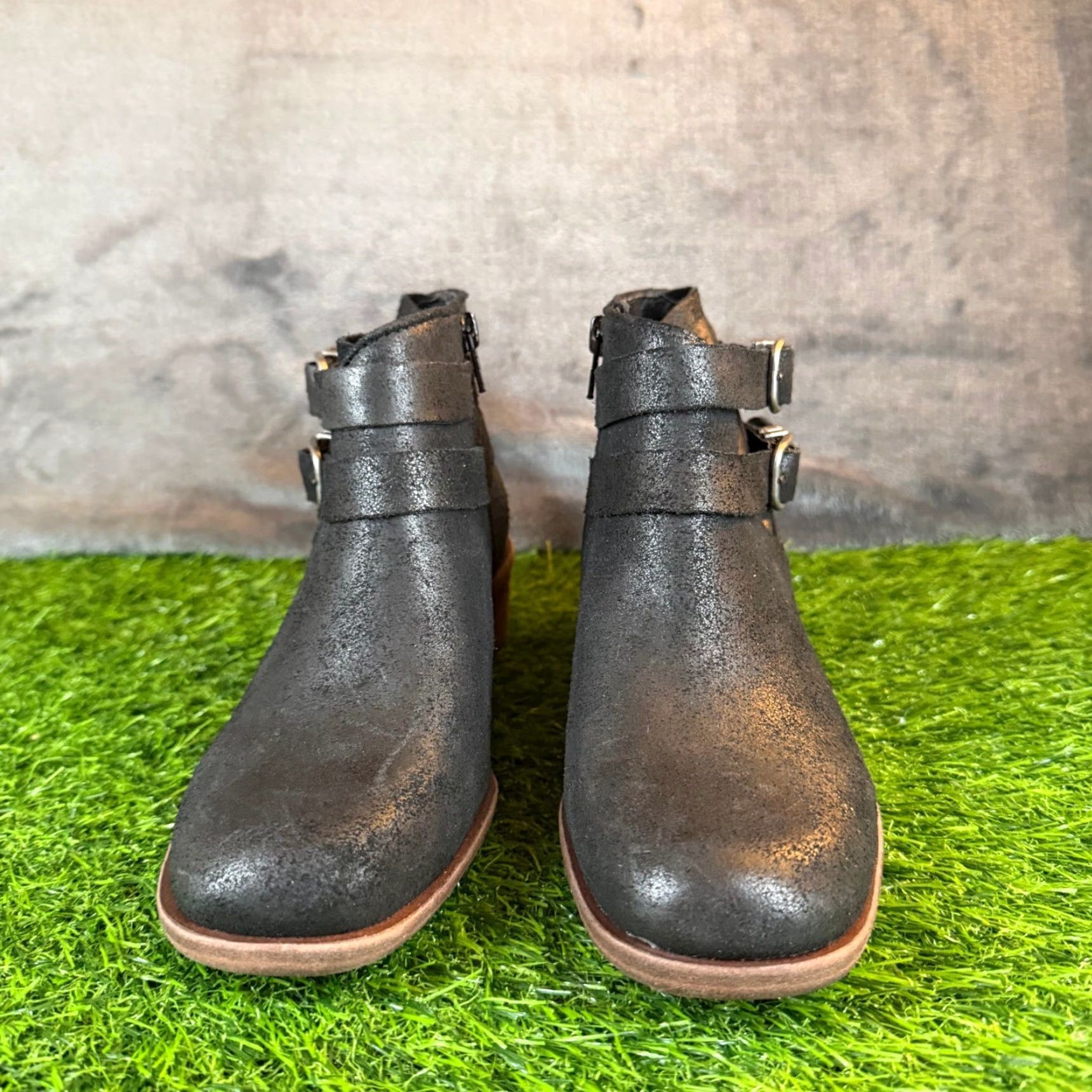 Lucky Brand Lucky Brand Black Metallic Leather Ankle Bootie Womens 6.5M Buckle Zip Block Heel 4.5" Shaft Moto Western Casual Workwear Size US 7 / IT 37 - 3 Thumbnail