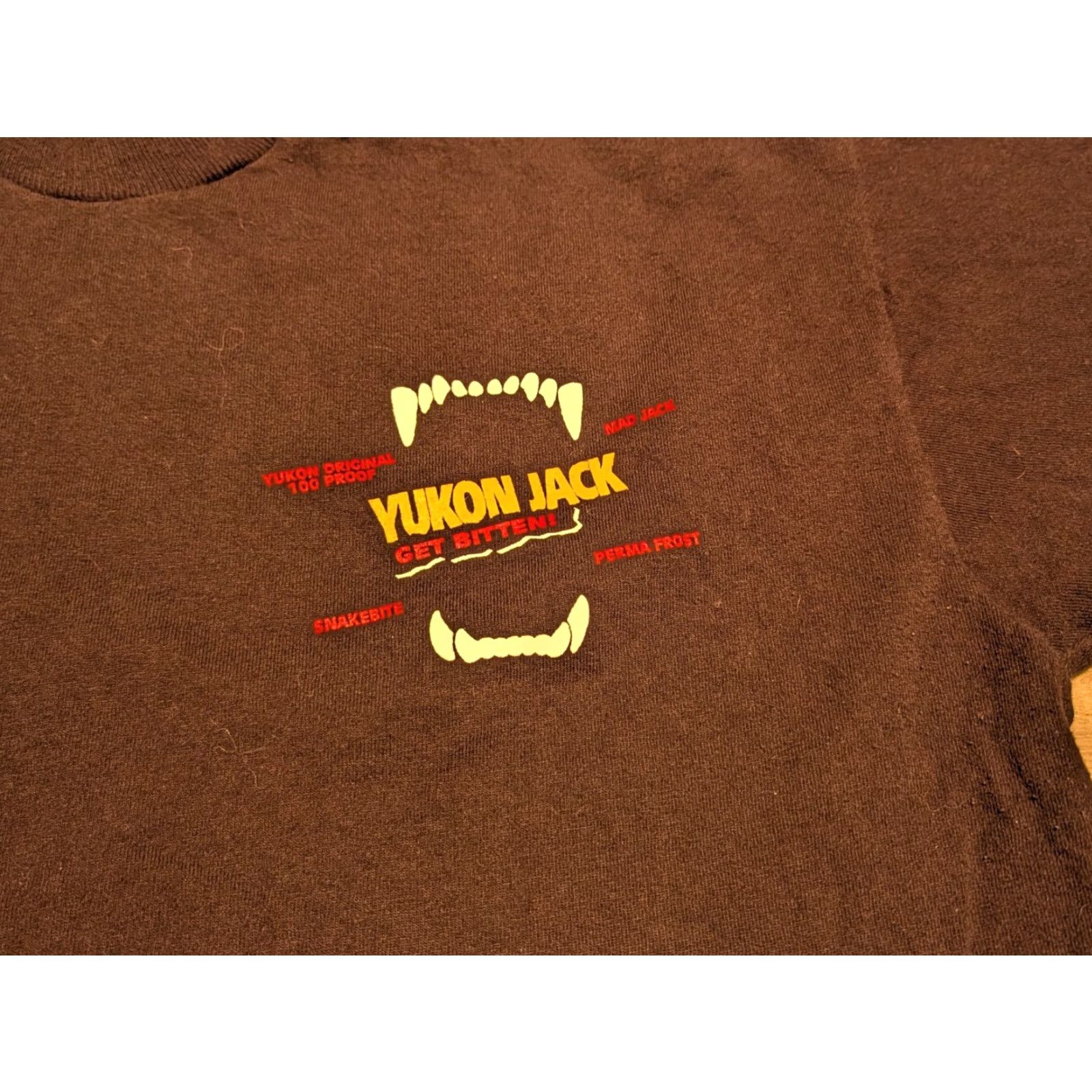 Fruit Of The Loom VINTAGE Yukon Jack Alcohol Promo Tee Shirt Mens T-Shirt Black L Fruit of the Loom 90s 80s USA Crew Neck Short Sleeve Cotton Size US L / EU 52-54 / 3 - 2 Thumbnail