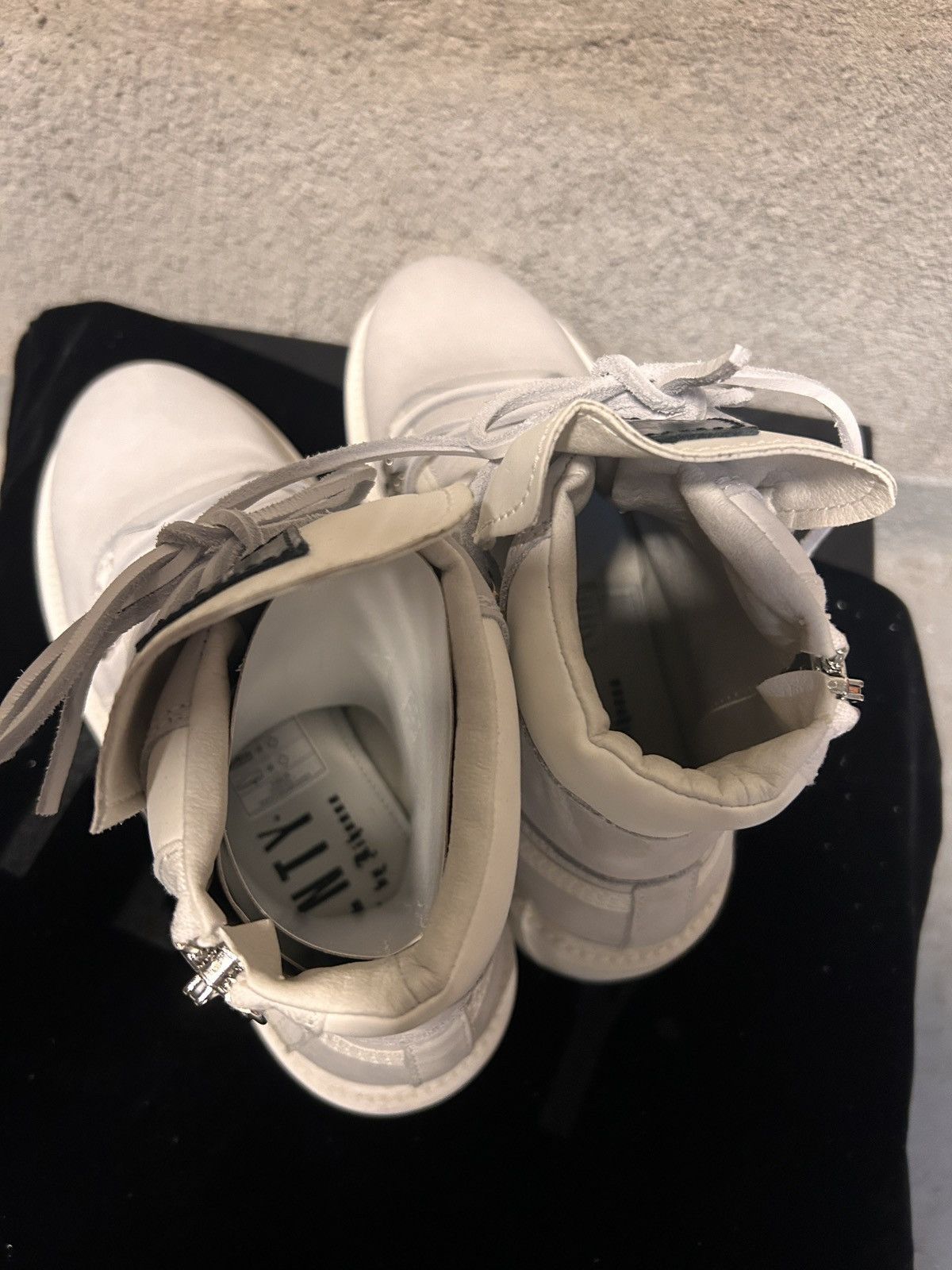 Fenty × Puma Mint condition! Sneaker Boot Size US 9.5 / IT 39.5 - 8 Thumbnail
