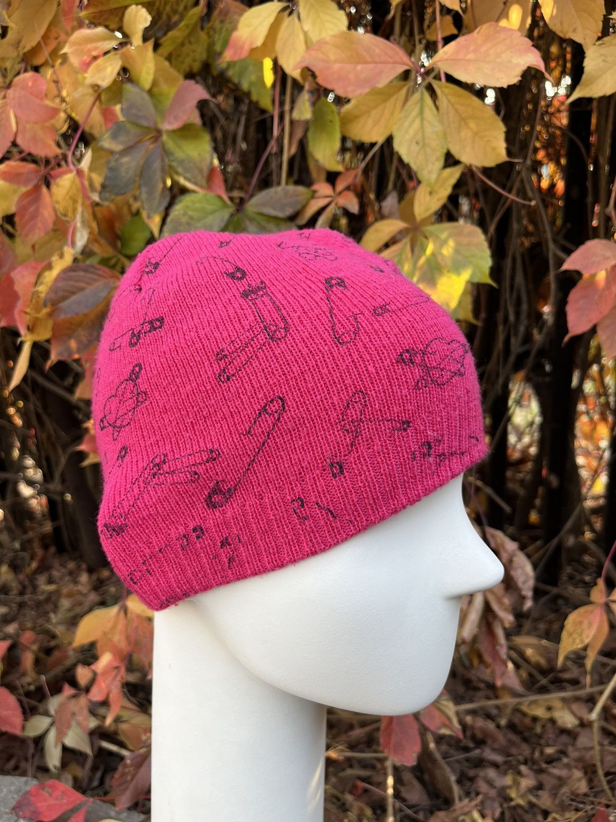 Cartoon Network Monster High y2k Skull Beanie Hat Size ONE SIZE - 2 Thumbnail