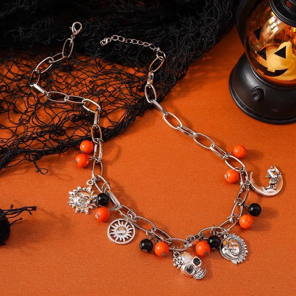 Vintage Retro Halloween Moon Skull Necklace Size ONE SIZE - 2 Thumbnail