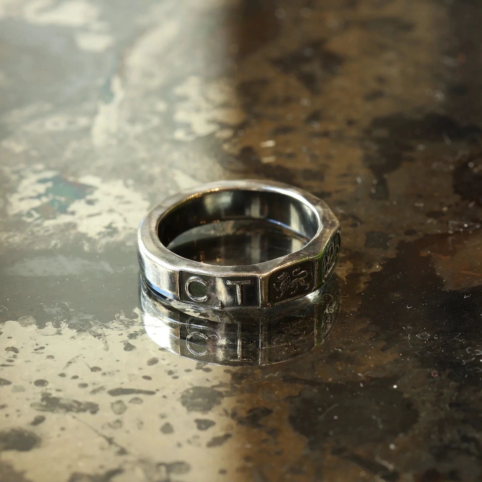 Chin Teo Chin Teo Ltd Ed Logo Distressed Ring US8+9+10 Size ONE SIZE - 2 Thumbnail