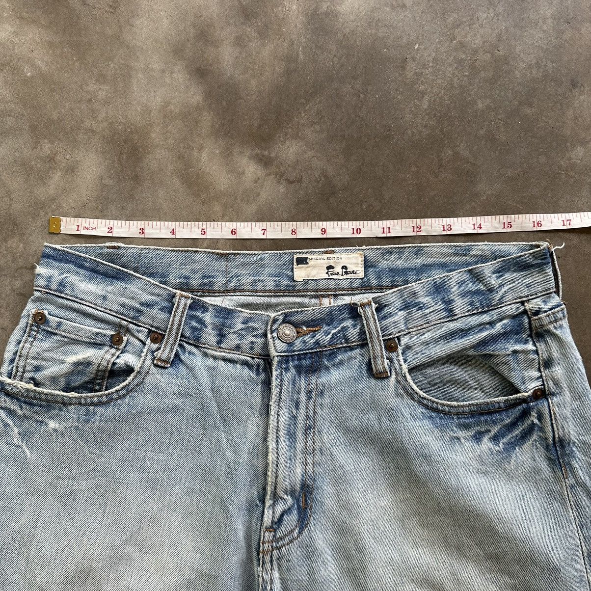 Japanese Brand Vintage Japanese Distressed Faded Denim Jean Pant W33 Size US 33 - 9 Thumbnail