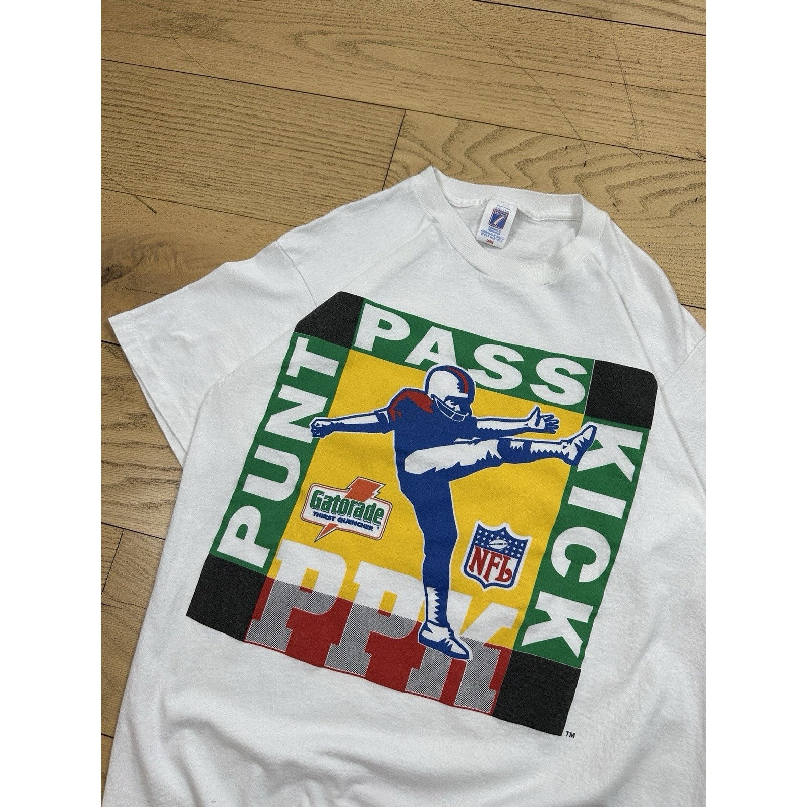 Logo 7 × NFL × Vintage Vintage NFL Punt Pass Kick T-shirt Size US L / EU 52-54 / 3 - 2 Thumbnail
