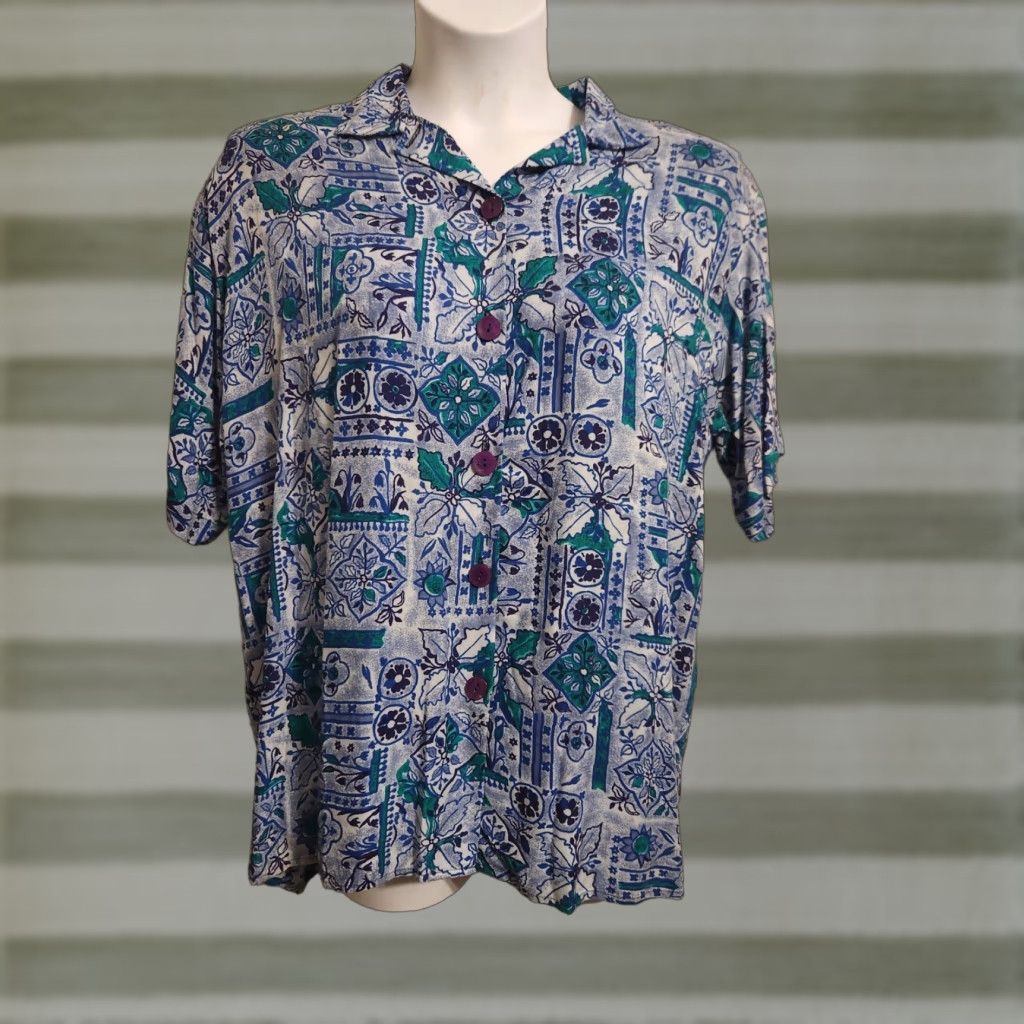 Vintage VINTAGE Gianna Blue Floral Print Hawaiian Top Shirt Sz M Mens Women? Size M / US 6-8 / IT 42-44 - 1 Thumbnail