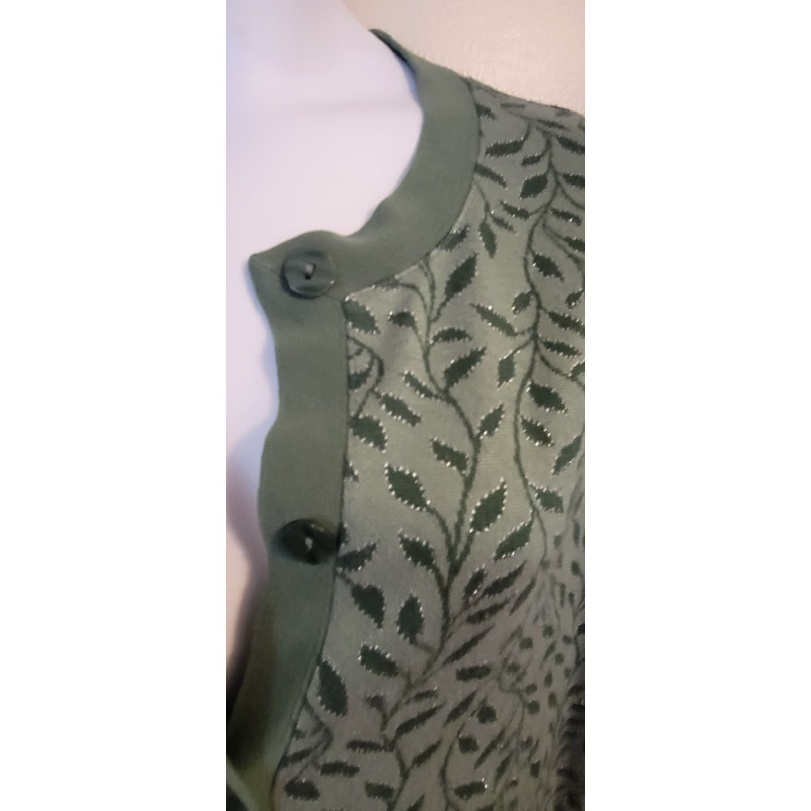 Vintage VINTAGE Cathy Daniels Cardigan Sweater 1X Green Acrylic Knit Botanical Buttoned Collarless Women Dress Cardigan Fashion Knitwear Ladies 1X Vintage Size XL / US 12-14 / IT 48-50 - 5 Thumbnail