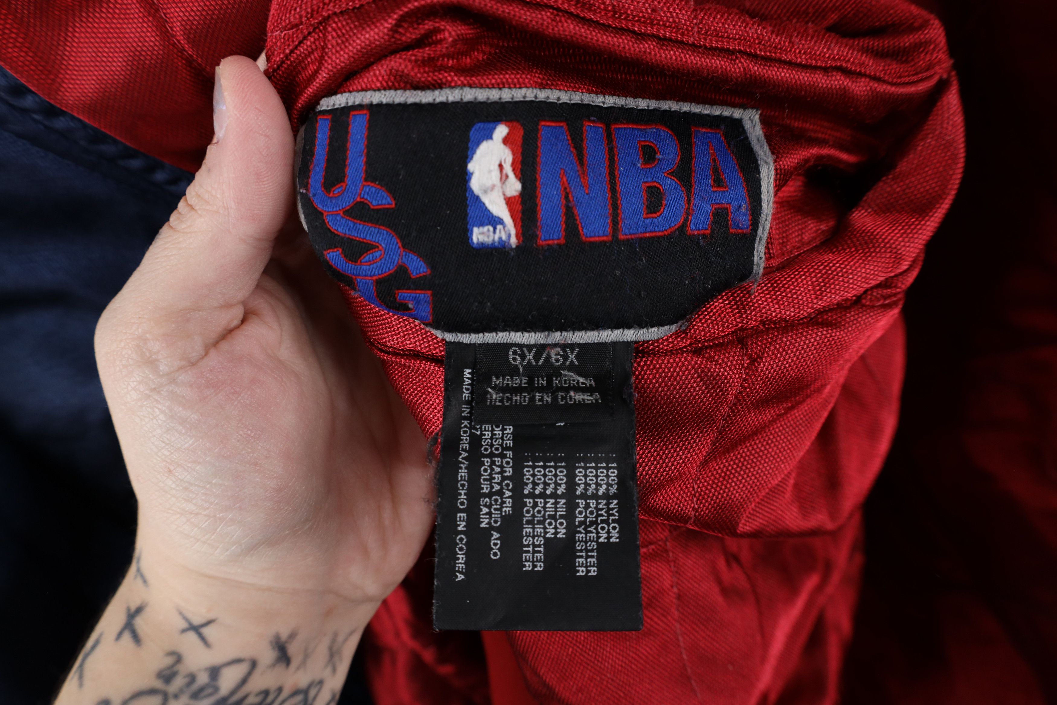 Vintage Vintage NBA Reversible Cleveland Cavaliers Bomber Jacket Size US XXL / EU 58 / 5 - 16 Thumbnail