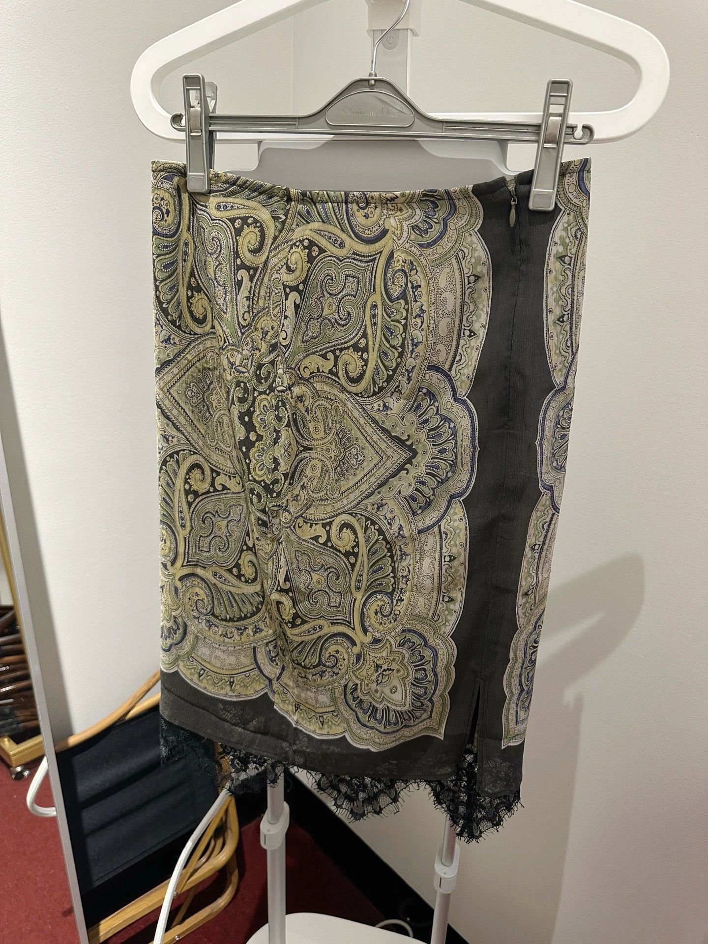 Share Spirit Homme Share spirit Black-Green Silk Low-Rise Skirt 36 Size 25" / US 0 / IT 36 - 3 Thumbnail
