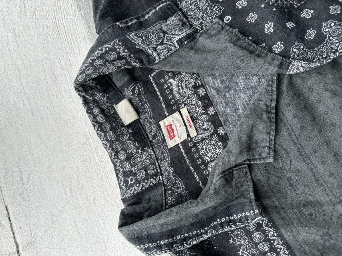 Levi's × Levi's Vintage Clothing × Vintage 🚨Vintage Levi’s BANDANA PRINT Black Button Longsleeve HAWAII Size US S / EU 44-46 / 1 - 4 Thumbnail