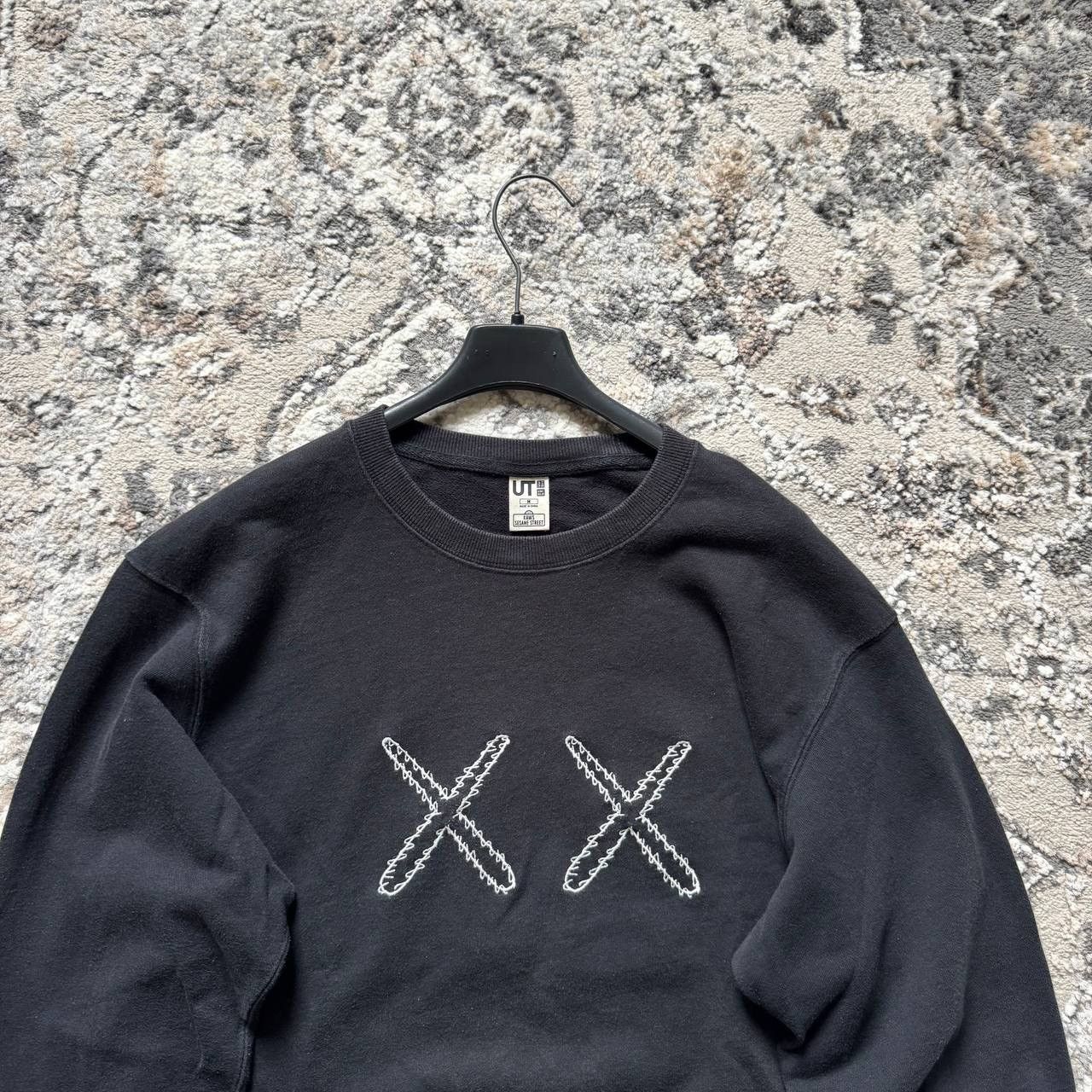 Kaws × Uniqlo Uniqlo x Kaws Crewneck Sweatshirt Size US M / EU 48-50 / 2 - 5 Thumbnail