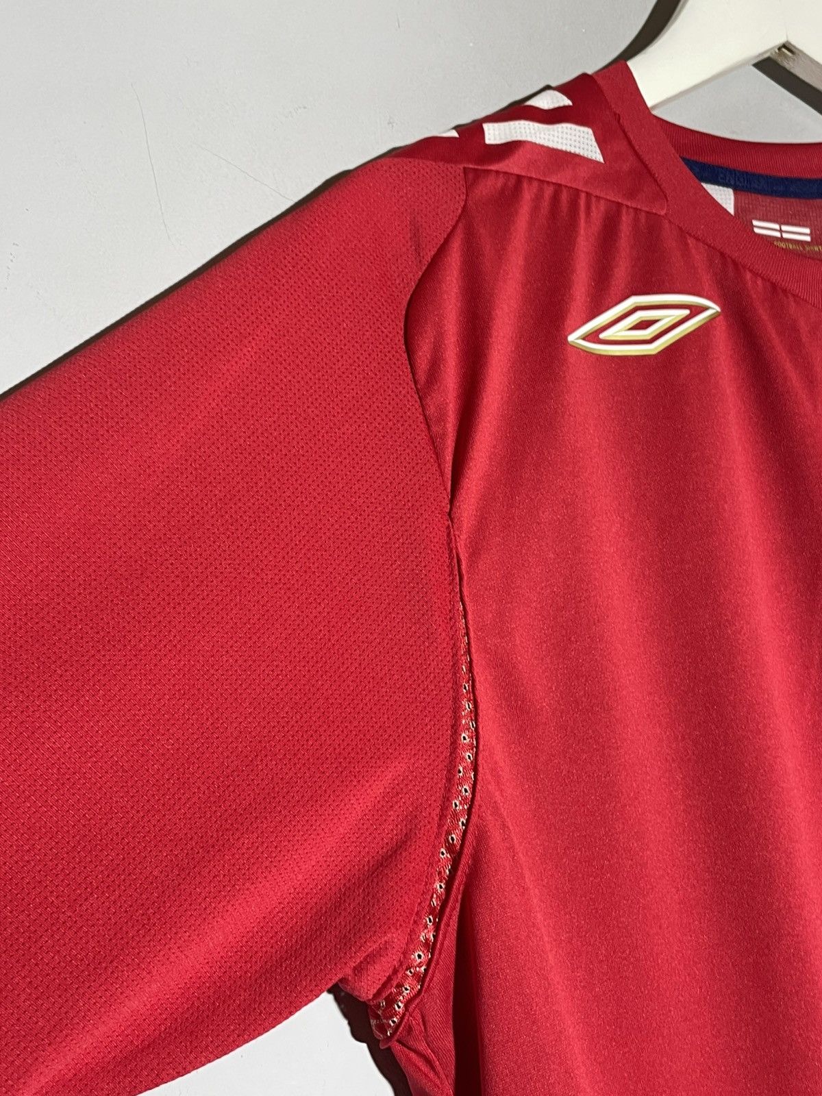 Umbro National Team England Umbro 2006 Away Vintage Football Shirt Size US L / EU 52-54 / 3 - 6 Thumbnail
