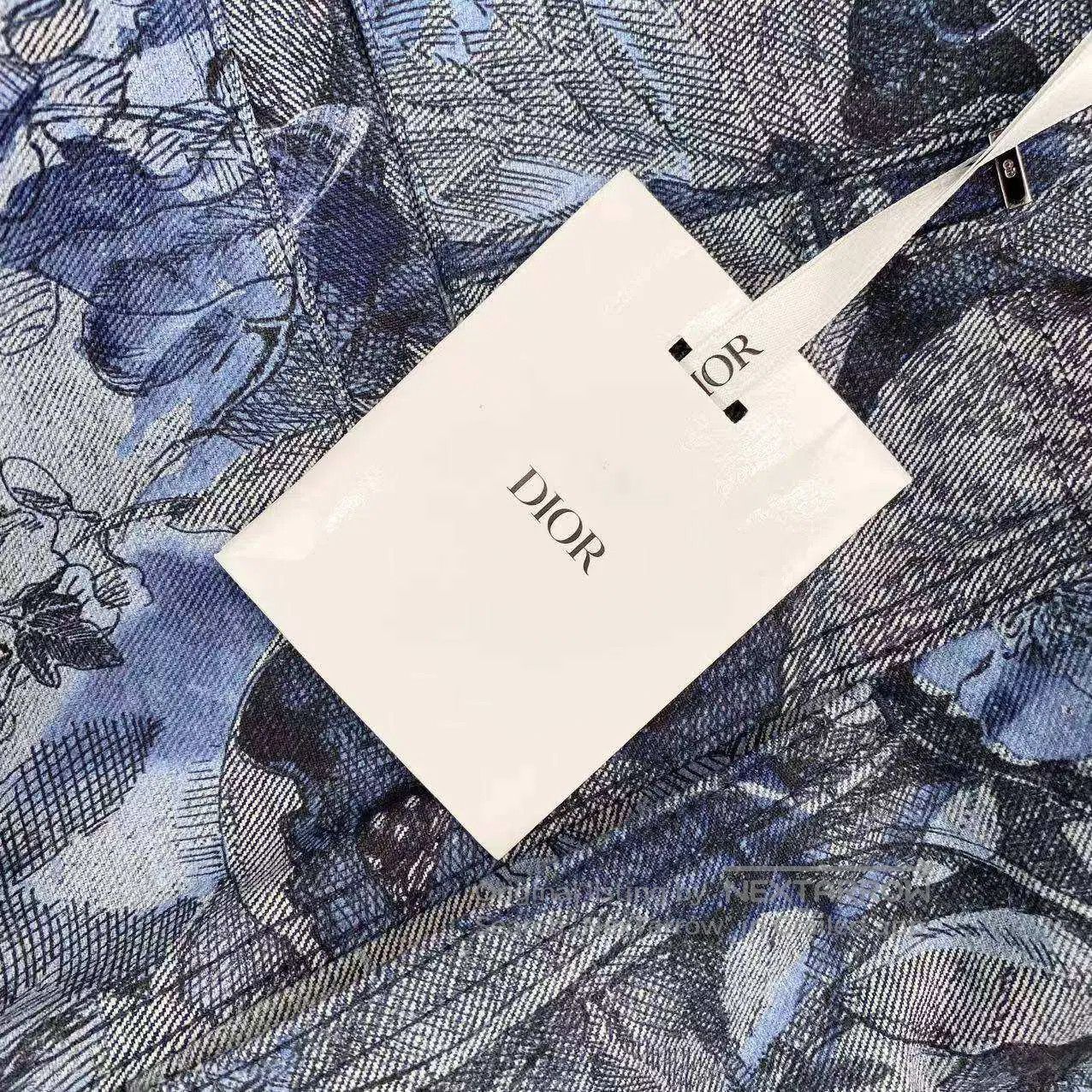 Dior Dior Alice in Wonderland printed shorts| Size 42" / US 20 - 7 Thumbnail