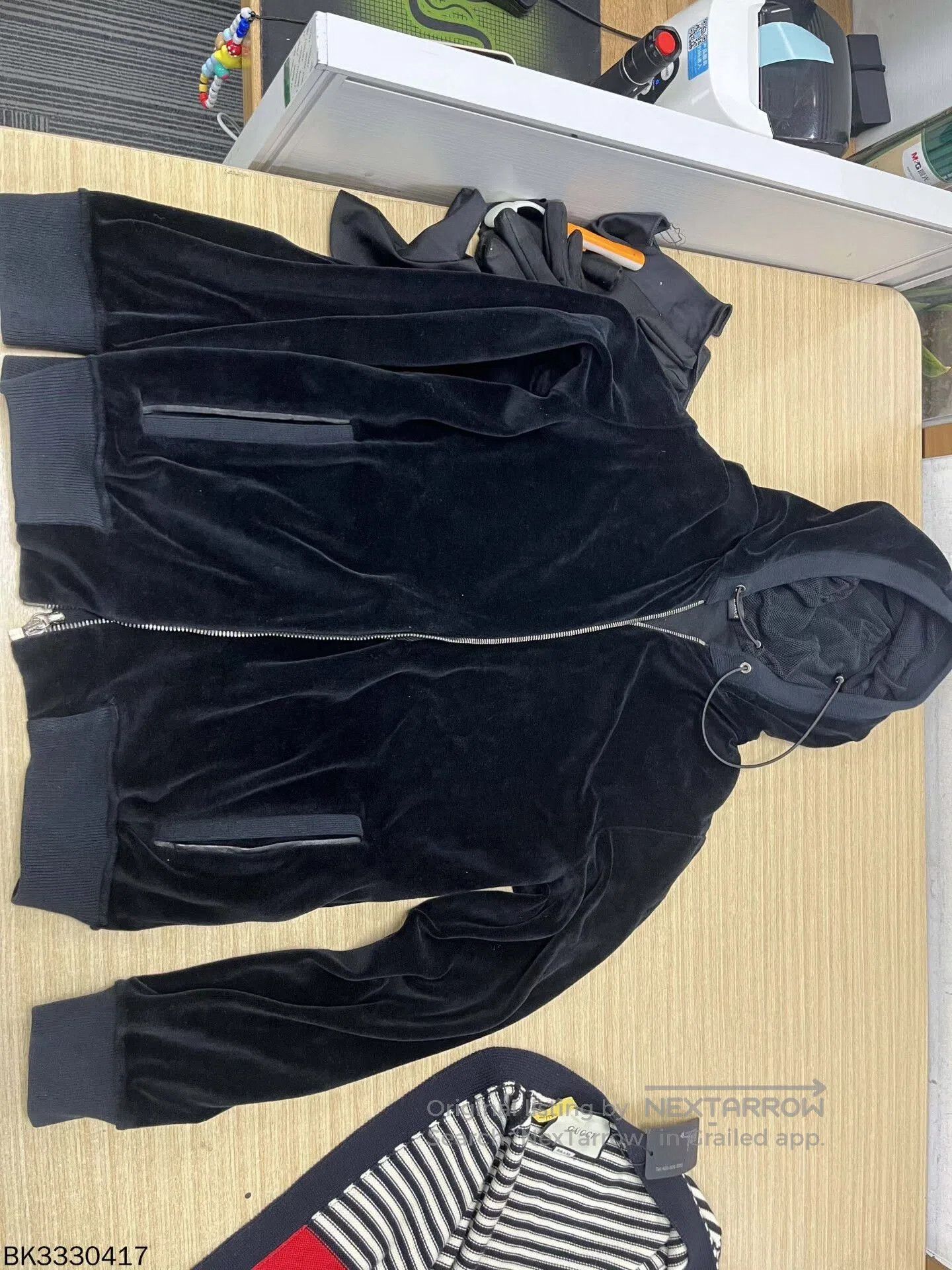 Versace versace corduroy hooded jacket size S. Size US S / EU 44-46 / 1 - 8 Thumbnail