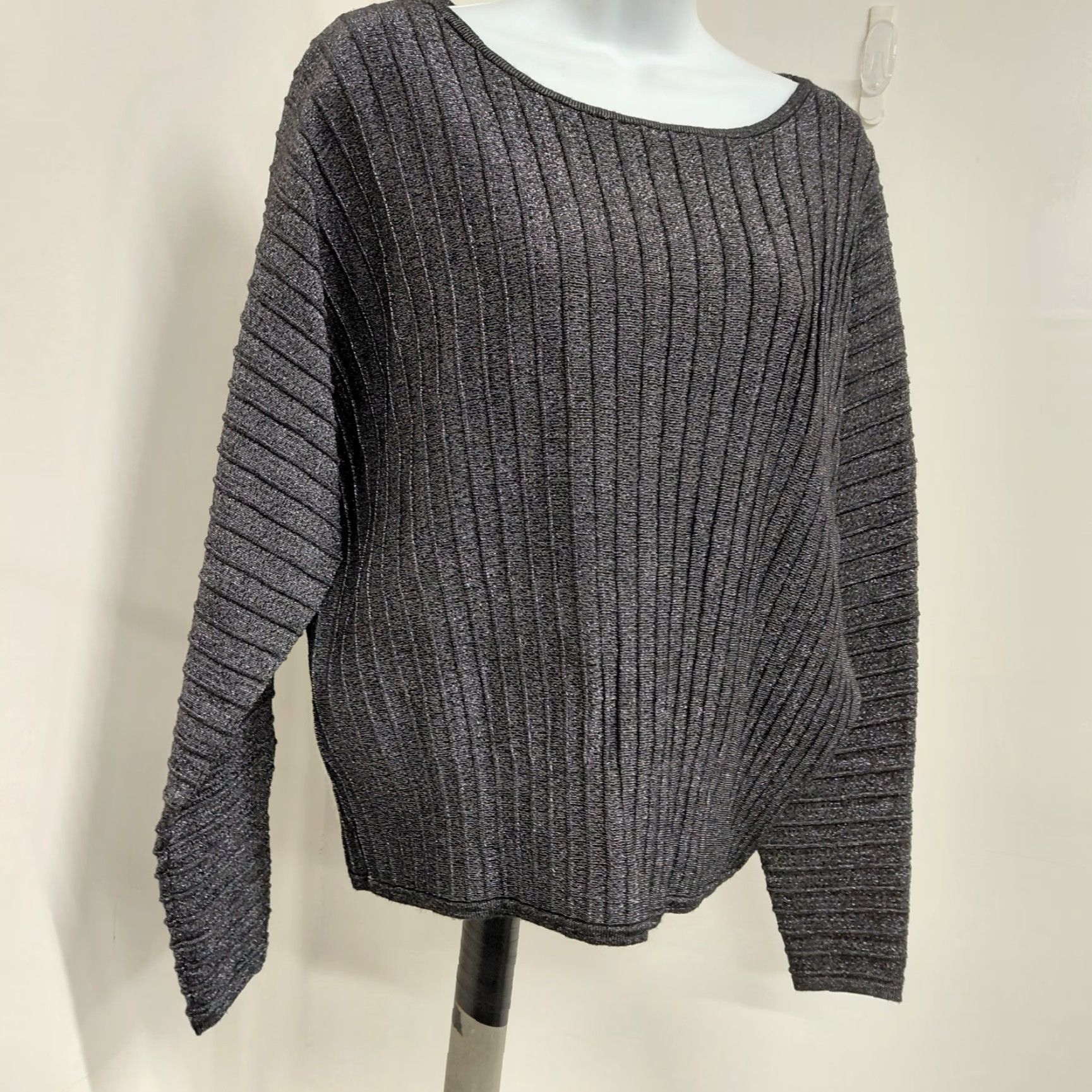Vintage TAHARI Sweater Women Size S Black Metallic Long Dolman Ribbed Knit Shirt Size S / US 4 / IT 40 - 3 Thumbnail
