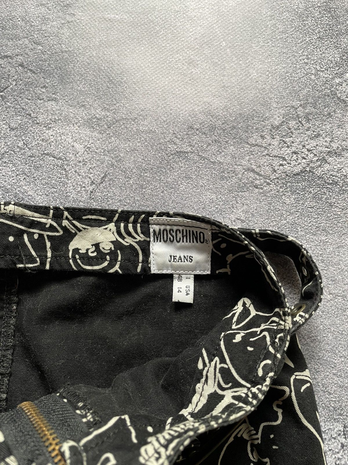 Moschino Vintage 90s Moschino Jeans Face Print Skirt Y2K Size 34" / US 12 / IT 48 - 8 Thumbnail