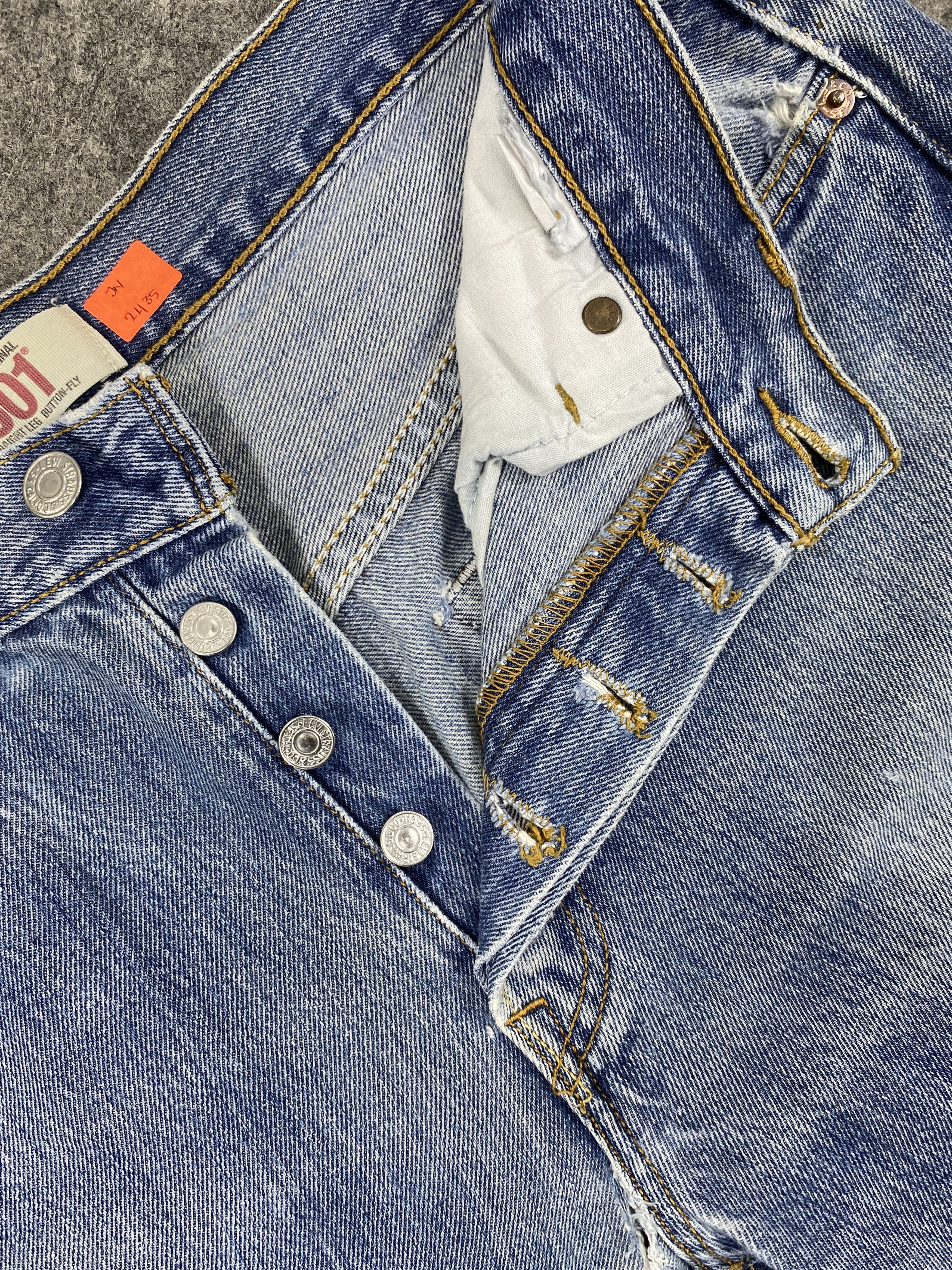Levi's Distressed Blue Vintage Levi's 501 33x28.5 Denim -JN2435 Size US 33 - 6 Thumbnail
