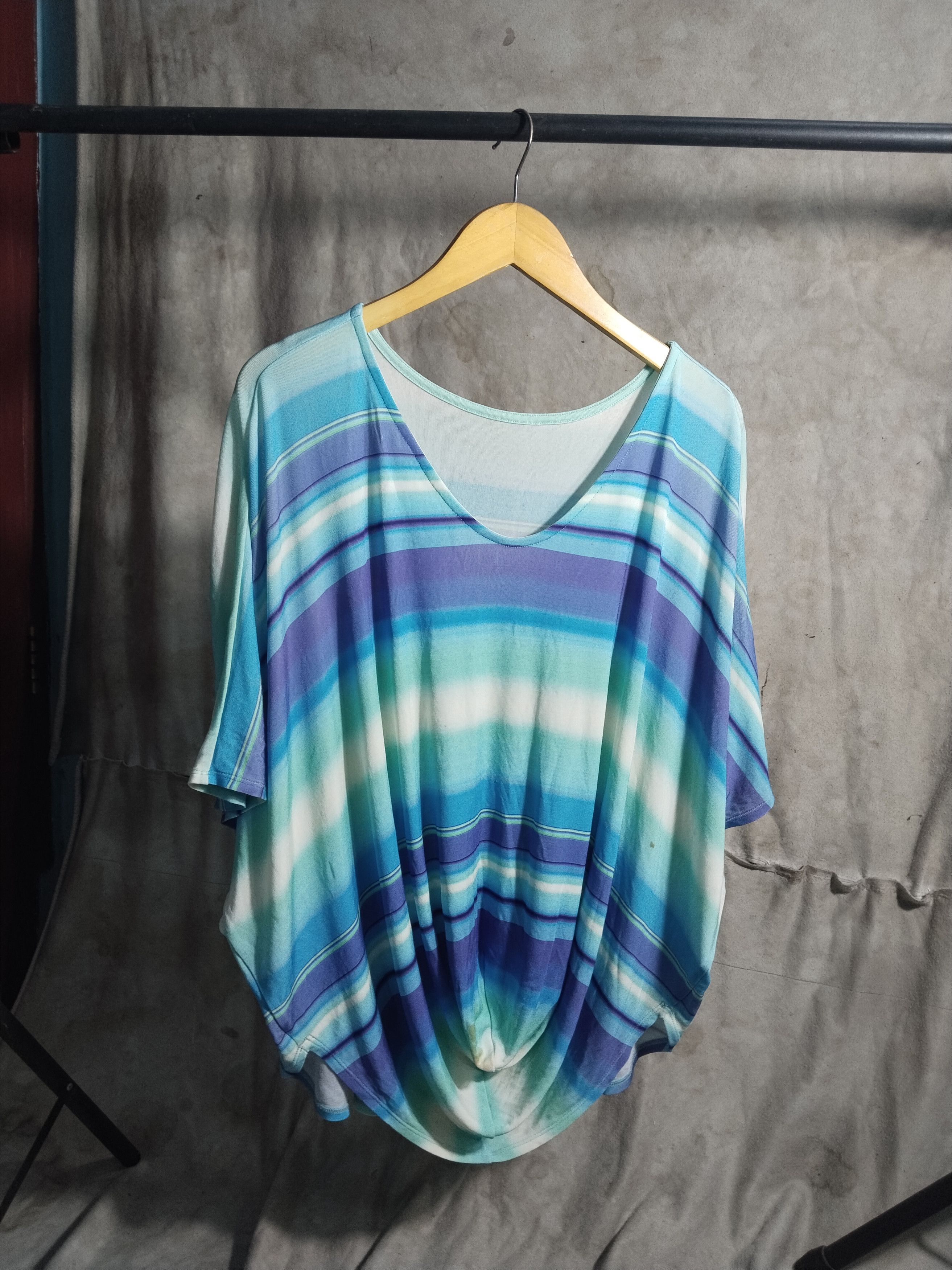 Issey Miyake × Japanese Brand × Pleats Please Issey Miyake ISSEY MIYAKE rainbow poncho shirt Size XS / US 0-2 / IT 36-38 - 1 Thumbnail