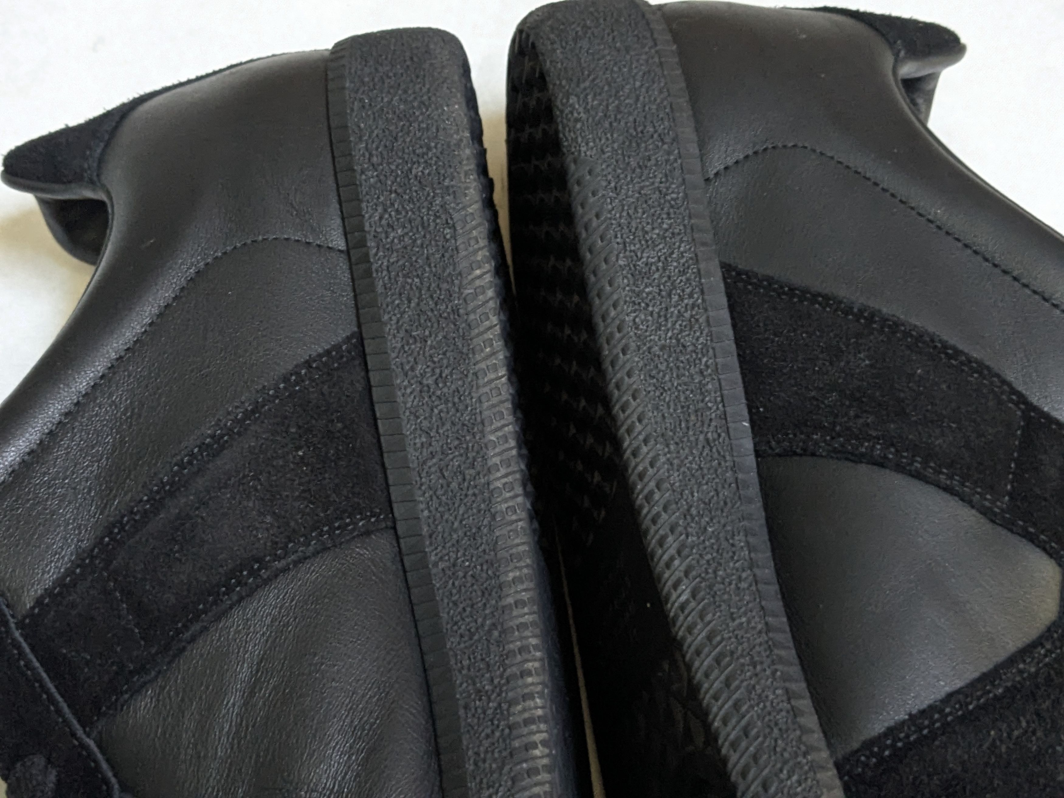 Maison Margiela Maison Margiela Replica GAT Black 11 44 Low Tops Size US 11 / EU 44 - 12 Thumbnail