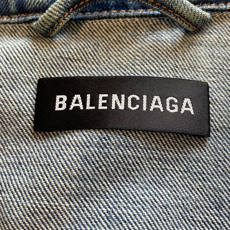 Balenciaga Balenciaga Washed blue denim jacket with broken logo on the Size US S / EU 44-46 / 1 - 3 Thumbnail