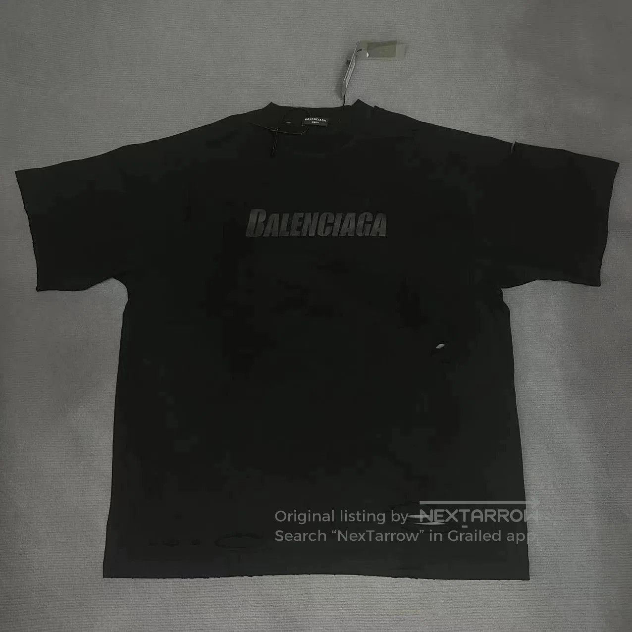 Balenciaga Balenciaga Letter Print Hole Short Sleeve T-shirt. Size US M / EU 48-50 / 2 - 1 Thumbnail