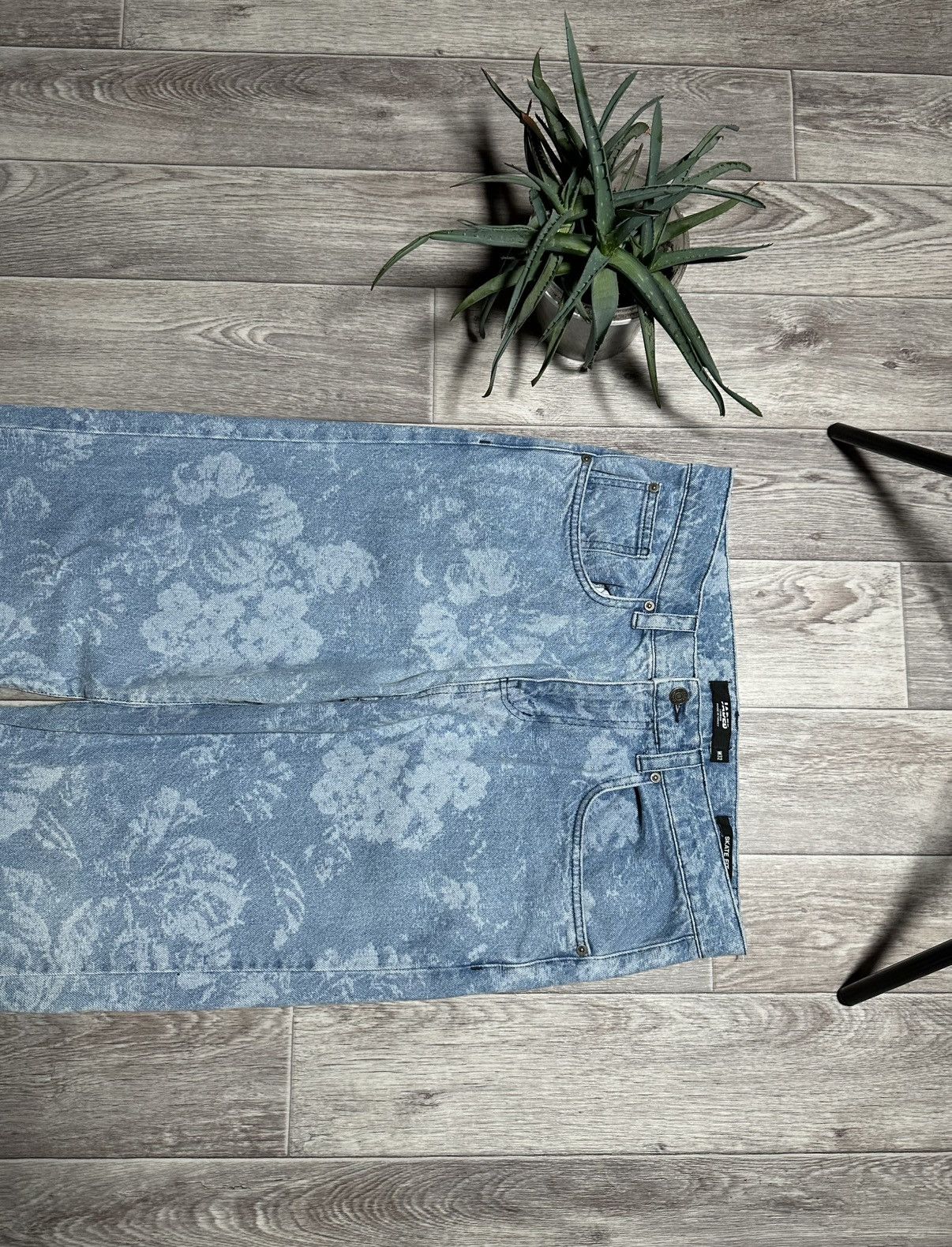Jaded London Jaded London Flowers Skater Fit Light Blue Jeans y2k Size US 32 / EU 48 - 6 Thumbnail