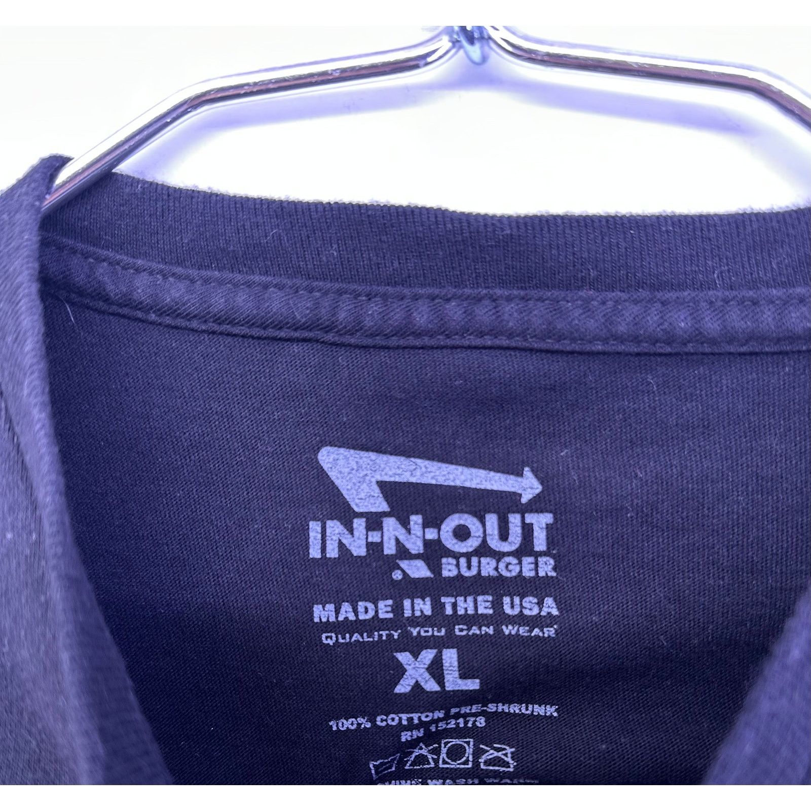 Other InNOut Burger California 2022 Golden Hour Black TShirt Sz XL Size US XL / EU 56 / 4 - 7 Thumbnail