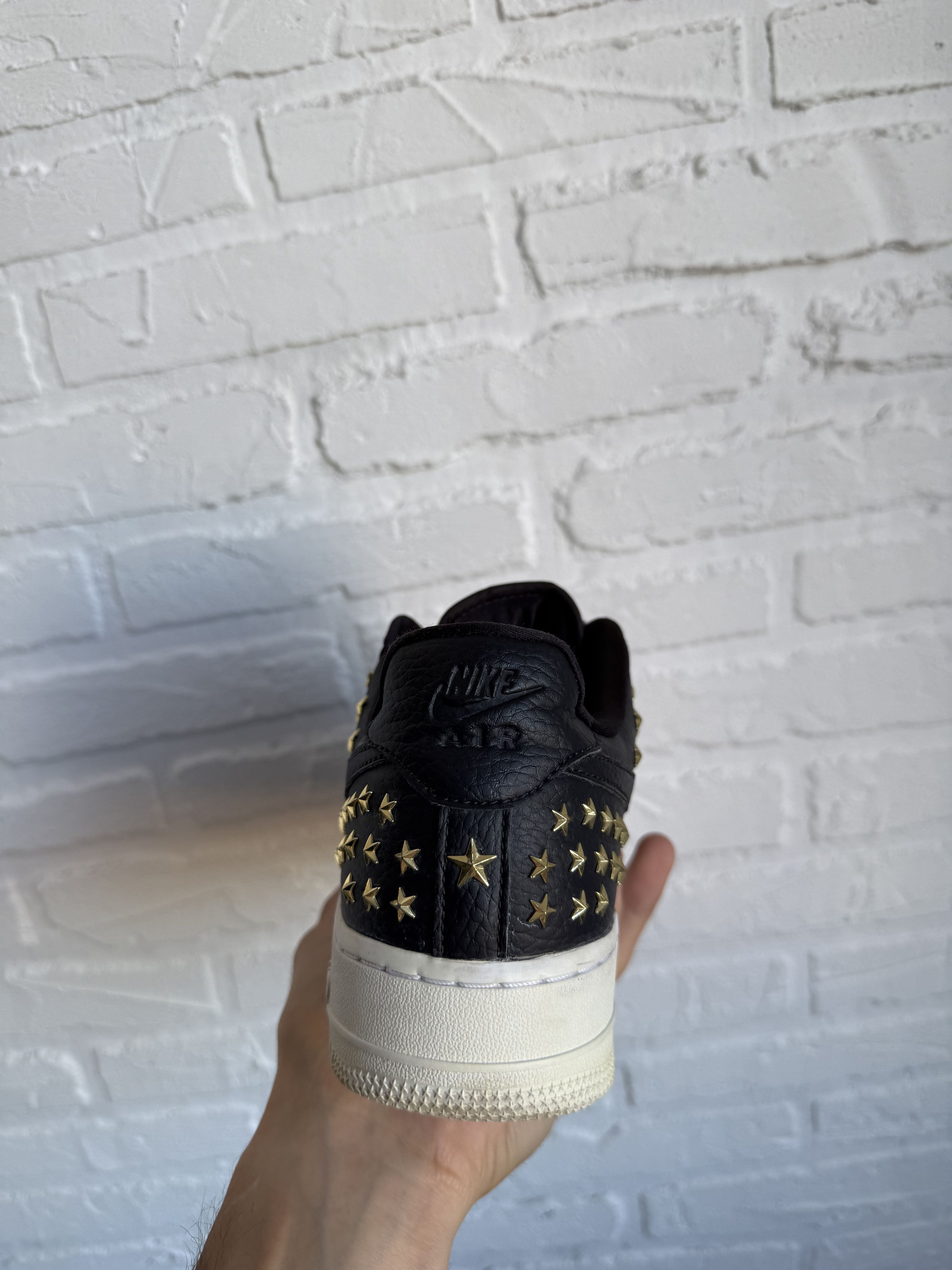 Nike NIKE Air Force 1 Low Star Studded Black sneakers Size US 8.5 / EU 41-42 - 11 Thumbnail