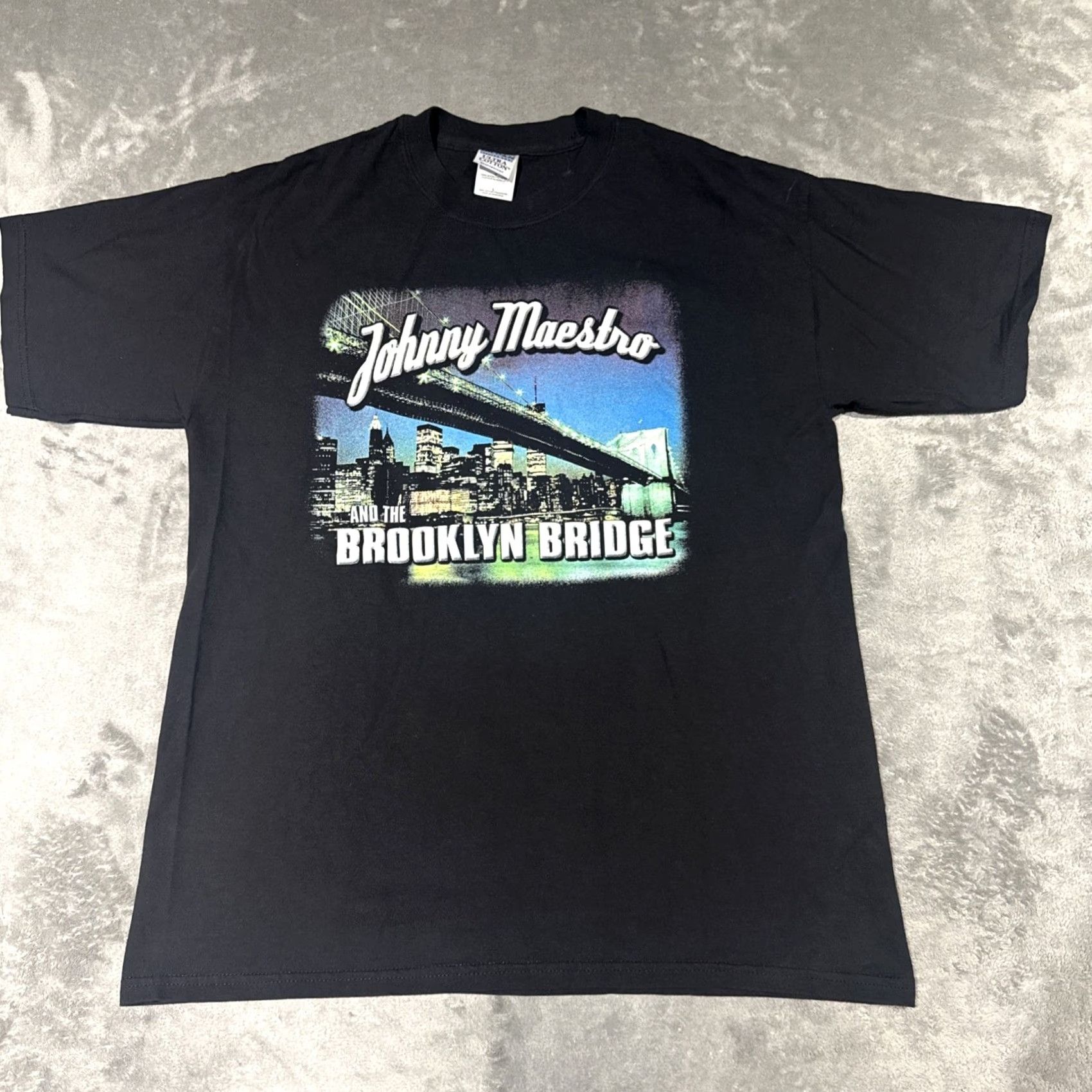 Gildan VINTAGE Johnny Maestro And The Brooklyn Bridge T Shirt Mens L Black Music Retro Shirt Size US L / EU 52-54 / 3 - 2 Thumbnail