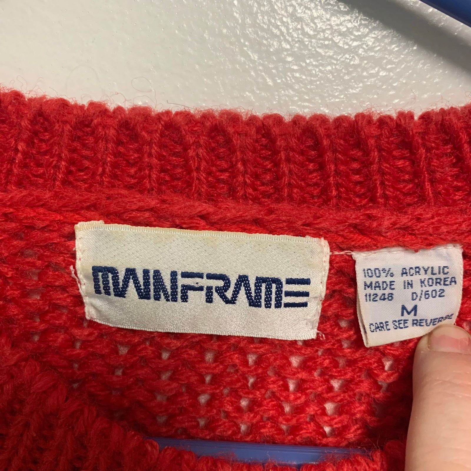 Vintage Mainframe Vintage Women’s Red Floral Embroidered Sweater Med Size M / US 6-8 / IT 42-44 - 4 Thumbnail