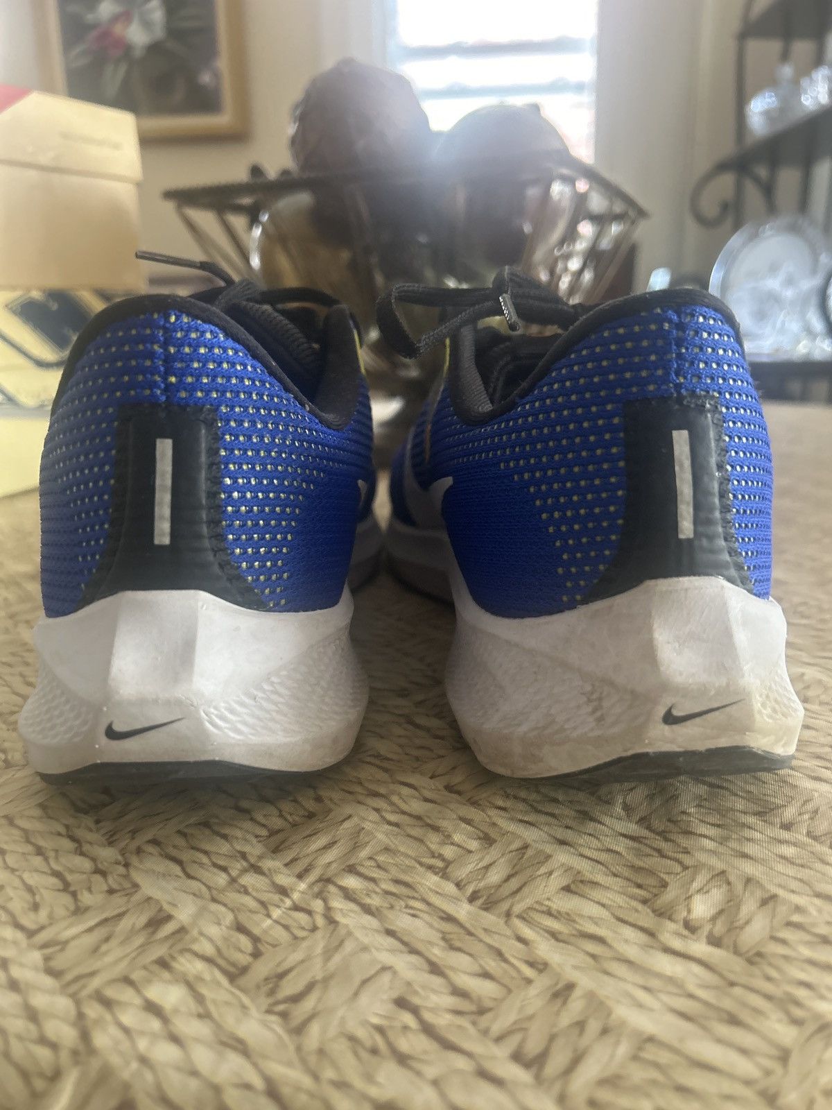 Nike Nike Pegasus 40 Size US 13 / EU 46 - 4 Thumbnail