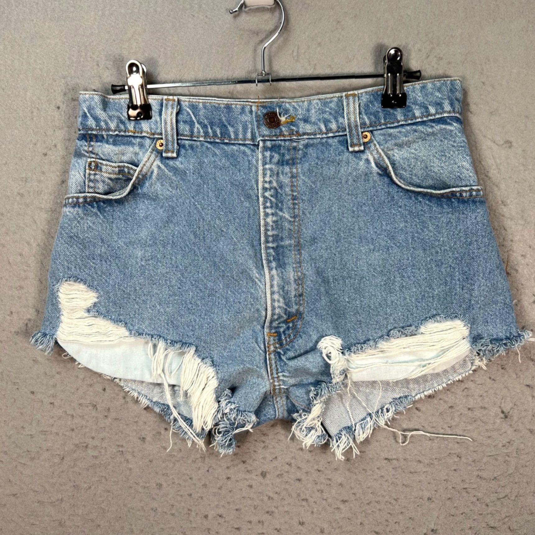 Levi's VINTAGE Levi's Womens 28 Denim Cut-Off Shorts Distressed Blue Frayed Hem Size 28" / US 6 / IT 42 - 2 Thumbnail