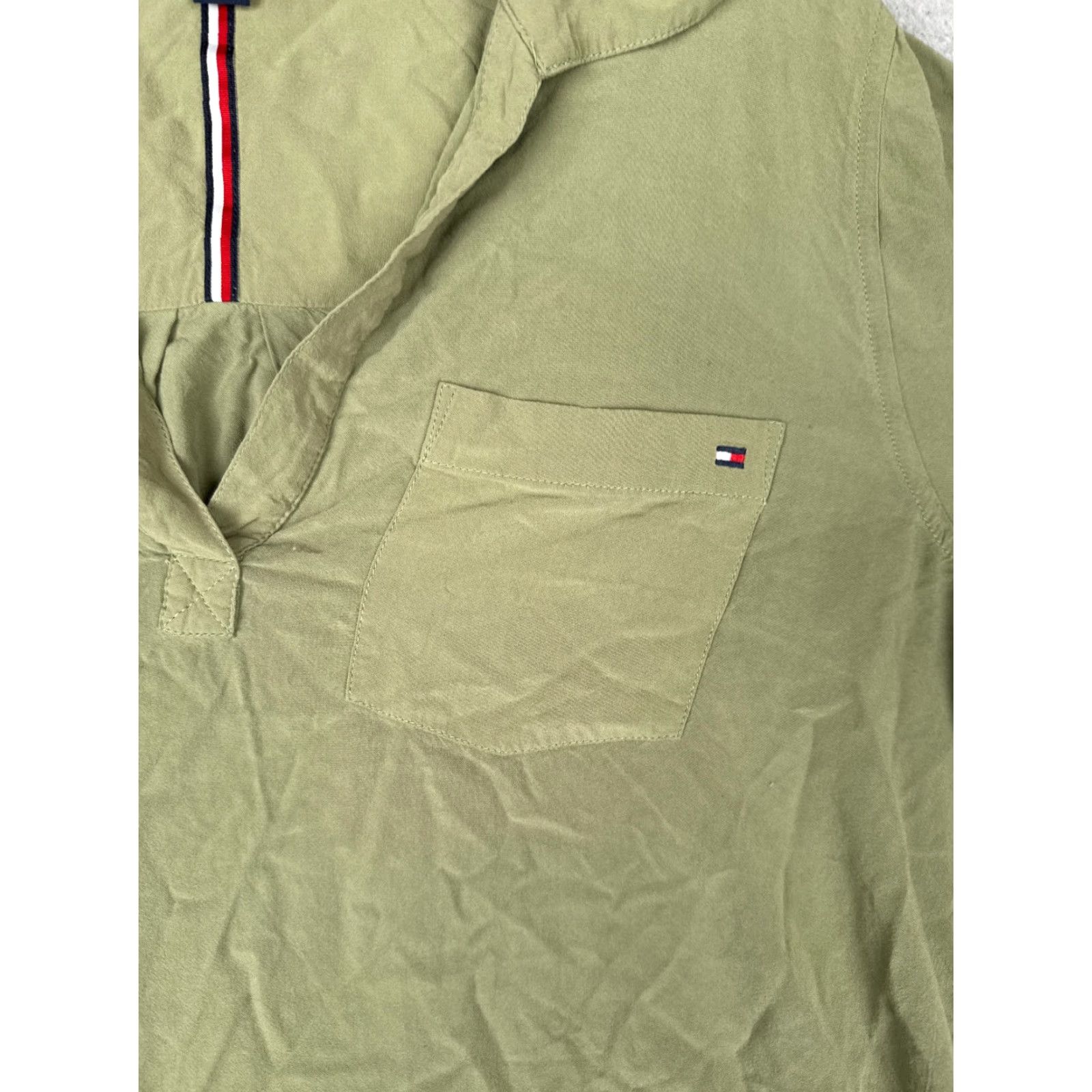 Tommy Hilfiger Tommy Hilfiger Shirt Women M Green Long Sleeve V-Neck 100% Viscose Pocket Collared Button-Up Slim Pattern Solid All Seasons Easy Care Size M / US 6-8 / IT 42-44 - 6 Thumbnail