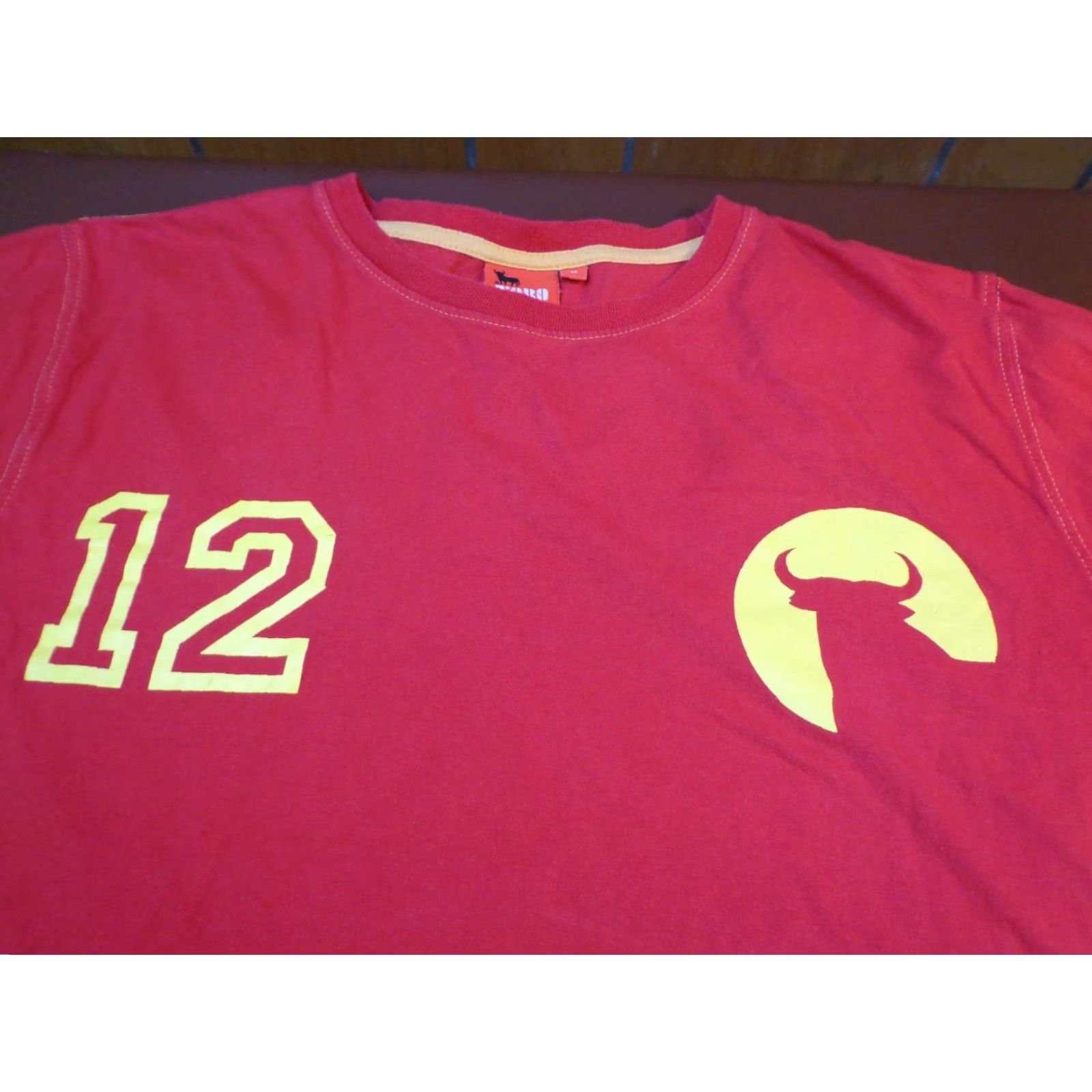 Vintage TORO #12 SPANISH BULL RED T SHIRT MEDIUM M18 T-Shirt Men Red Bull Shirts Crew Neck Short Sleeve 100% Cotton Modern TORO Bull Shirt M18 Mens Red Size US M / EU 48-50 / 2 - 2 Thumbnail