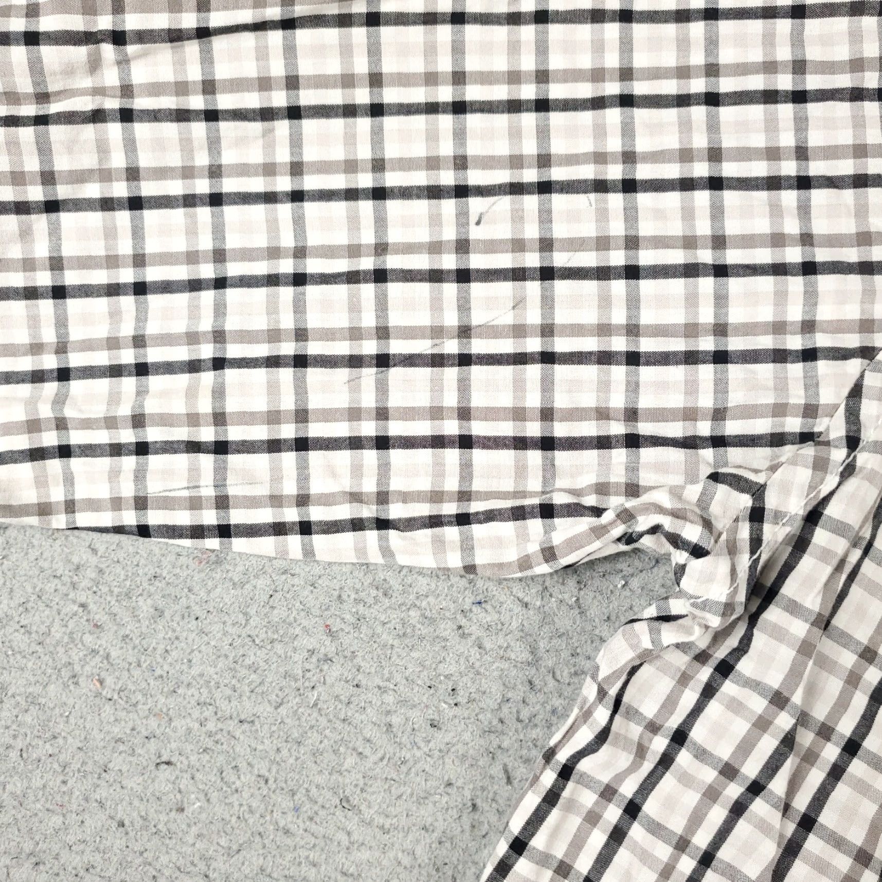 Tommy Hilfiger Tommy Hilfiger Shirt Mens 2XL Beige/Gray Plaid Button-Up Long Sleeve Casual Shirt Size US XXL / EU 58 / 5 - 3 Thumbnail