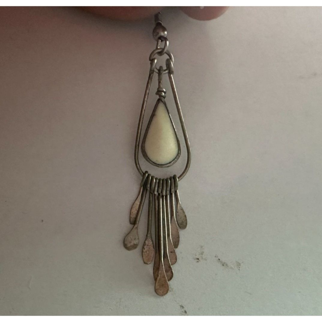 Other Women's Silver Toned Teardrop Dangle Earrings Size ONE SIZE - 8 Thumbnail