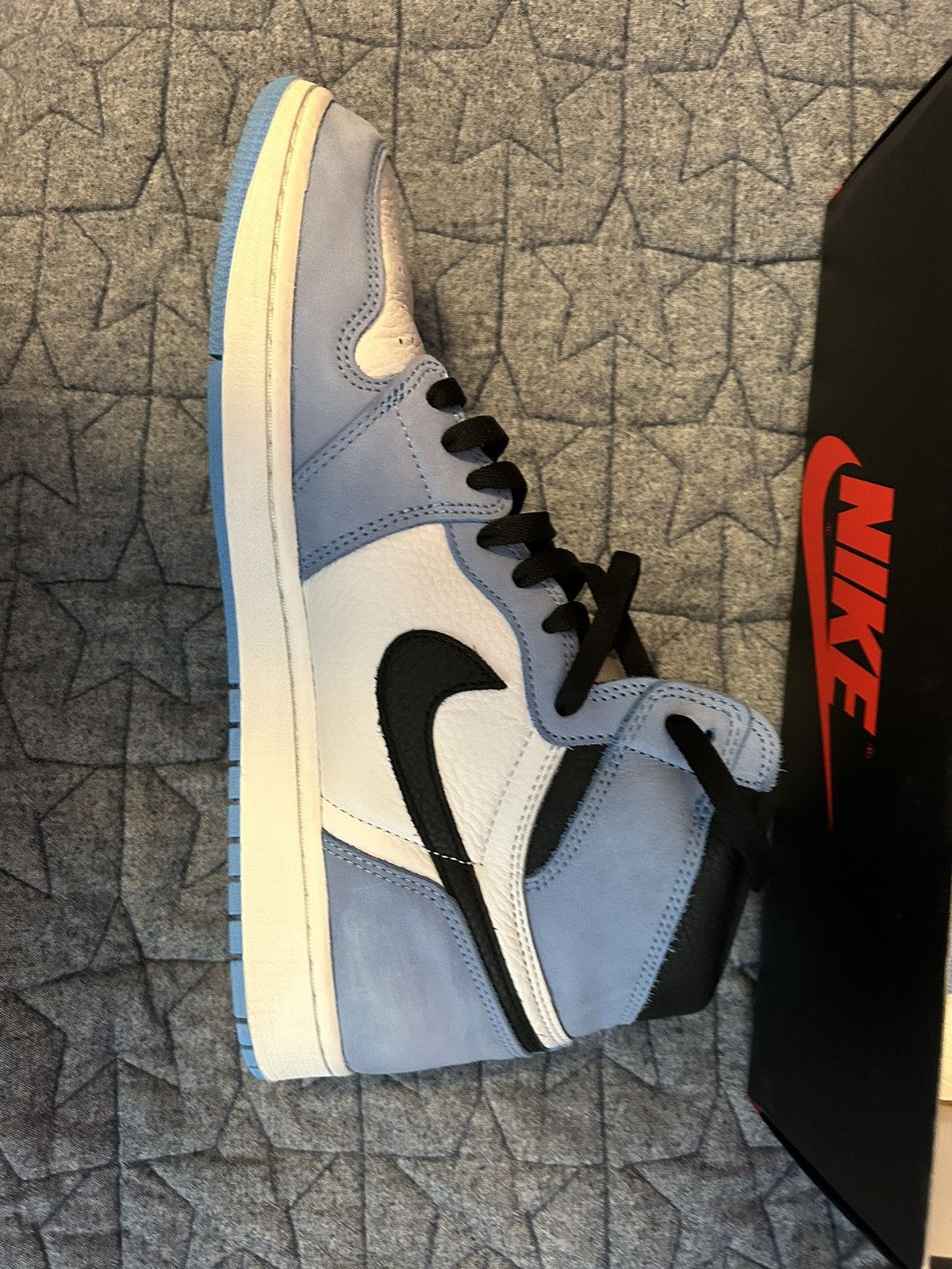 Jordan Brand Jordan 1 Retro High OG University Blue Size US 12 / EU 45 - 17 Thumbnail