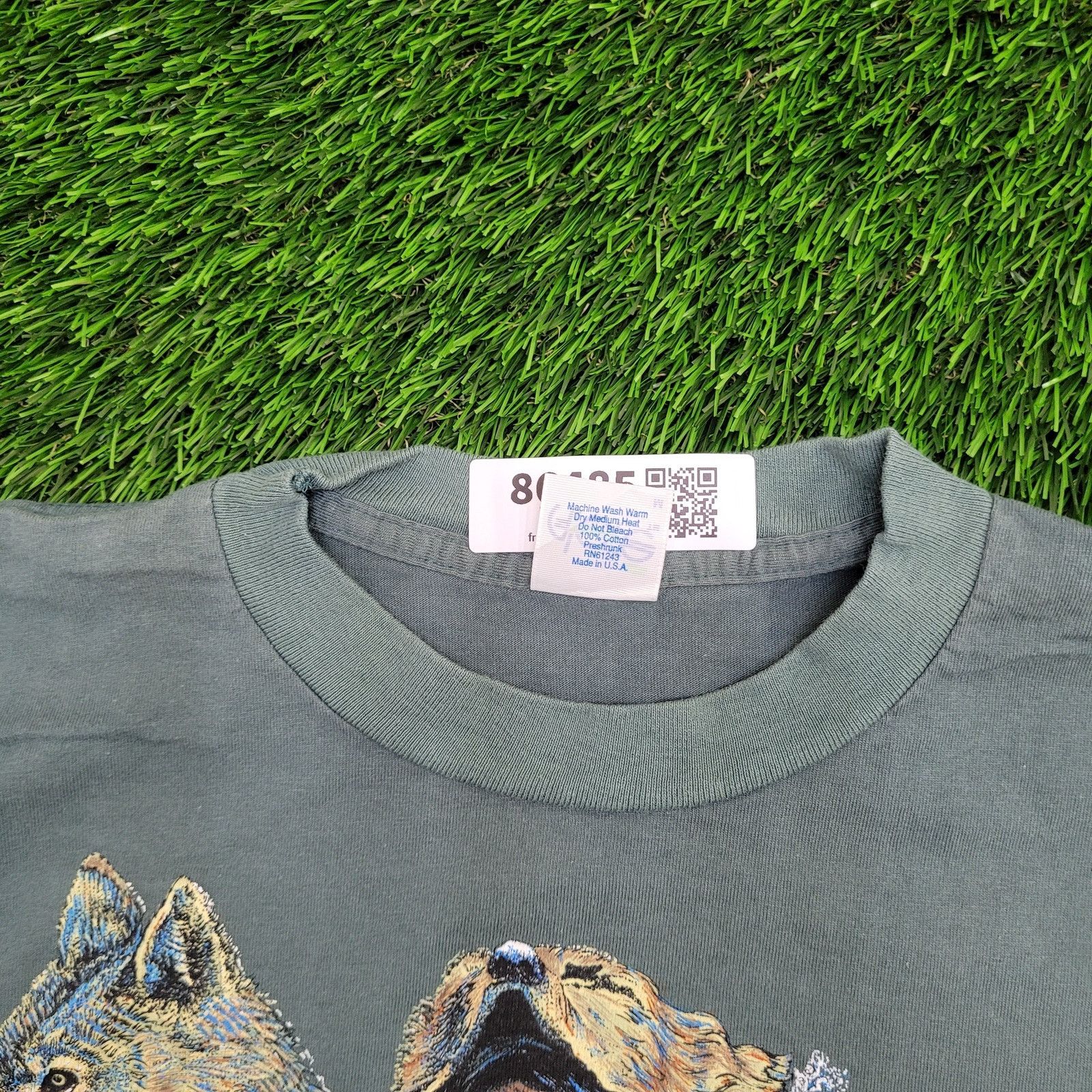 Vintage VTG 90s Native-American Indian Wolf Shirt Medium 19x26 Size US M / EU 48-50 / 2 - 7 Thumbnail