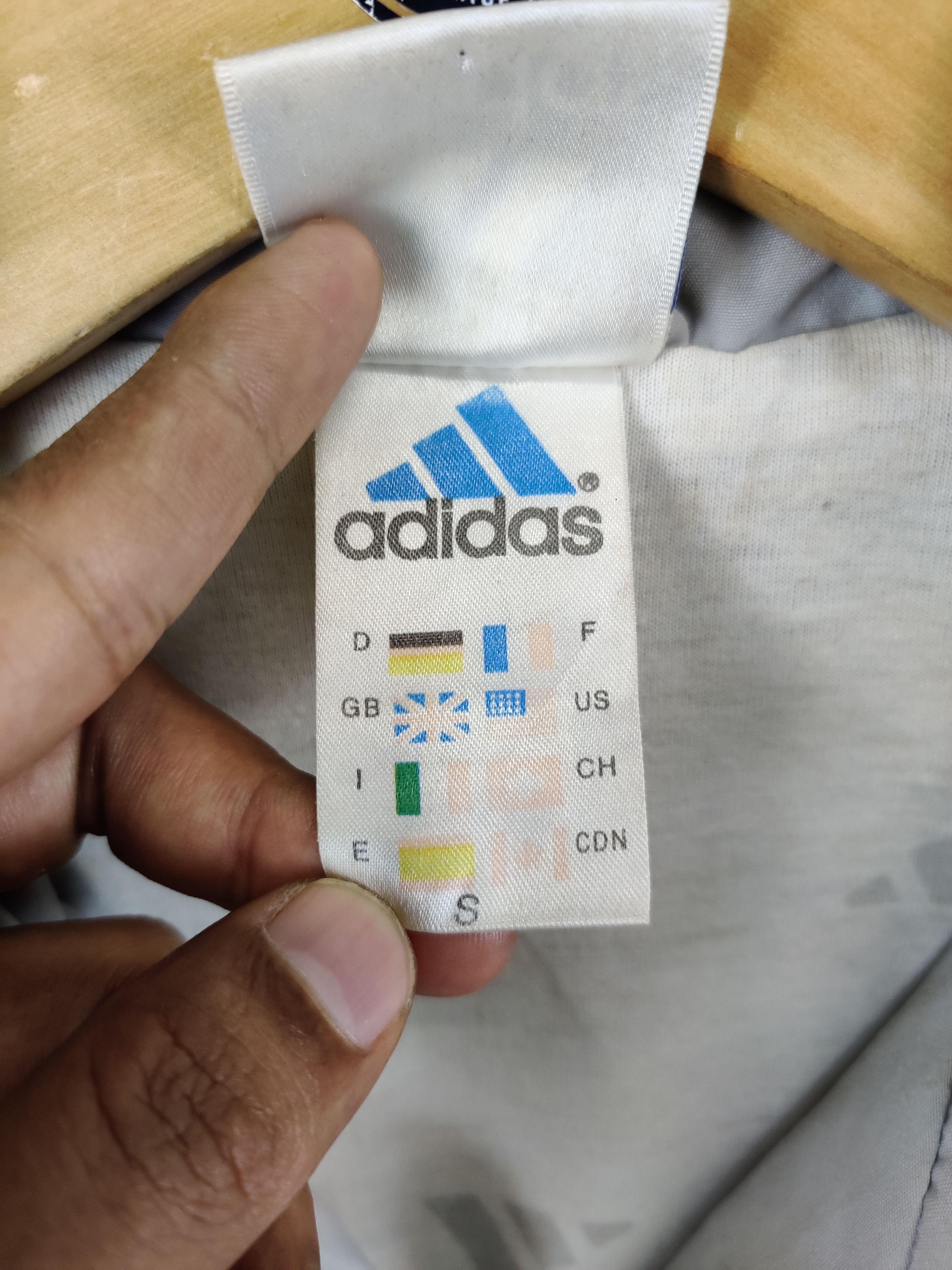 Adidas Vintage 90's Adidas Windbreaker Light Jacket Size US S / EU 44-46 / 1 - 10 Thumbnail