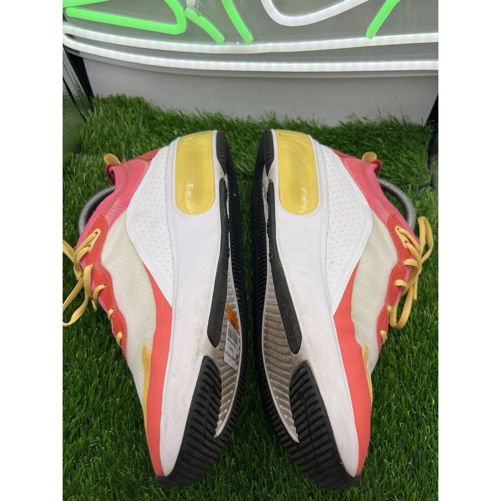 Nike Nike Womens Air Max Dia SE Sneakers Size 9 Size US 9 / IT 39 - 6 Thumbnail