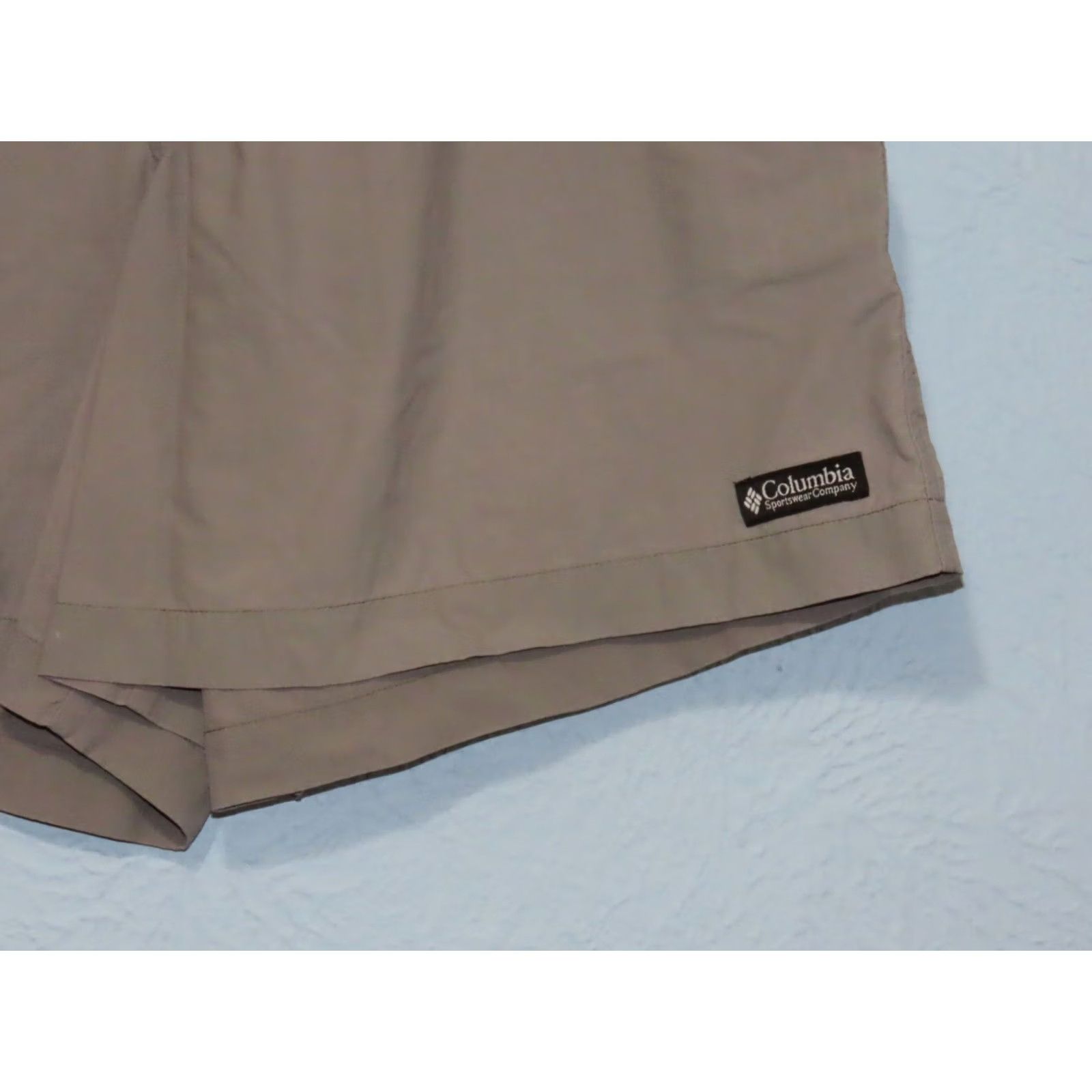 Vintage Columbia Gray Women's XL Sandy River Nylon Shorts w/Belt, Pull On, 4in Inseam, High Rise, Pockets, Drawstring, Outdoor, Travel, Activewear, Casual Size 40" / US 18 - 2 Thumbnail