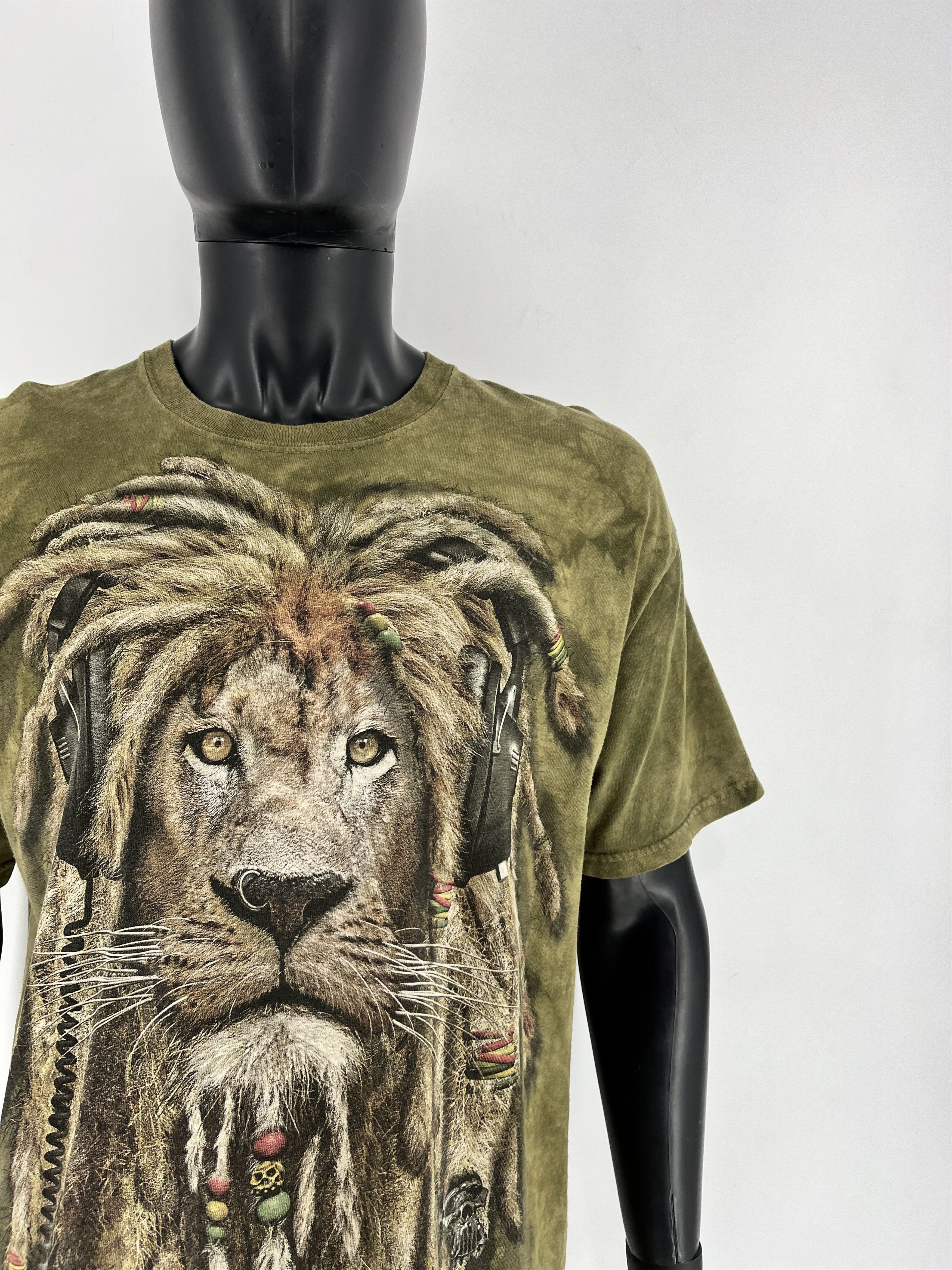 The Mountain Vintage The Mountain 2011 Lion Rasta Tshirt Size L Size US L / EU 52-54 / 3 - 7 Thumbnail