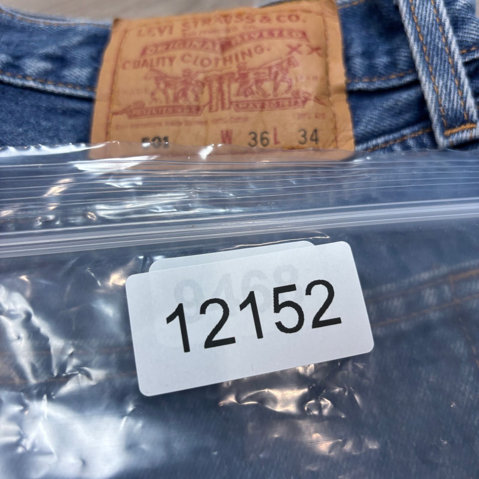 Levi's × Vintage Vintage Levi's 501 Straight Leg Jeans Men's 34x33 00s Size US 34 / EU 50 - 12 Thumbnail