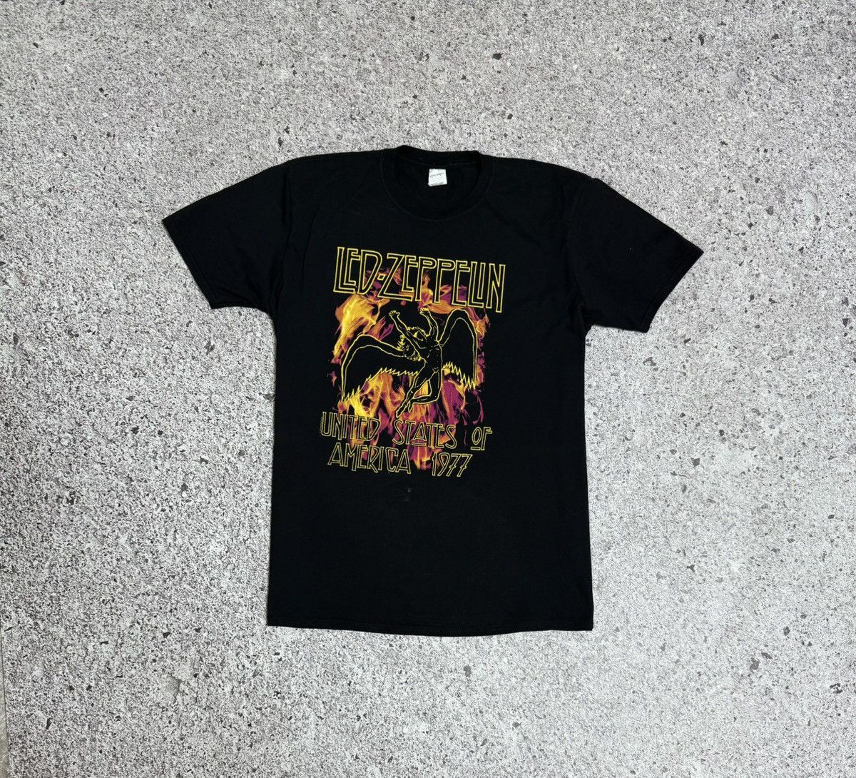 Band Tees × Vintage Vintage 2019 LED Zeppelin USA Rock Retro T-Shirt Y2K Hype Size US XL / EU 56 / 4 - 2 Thumbnail