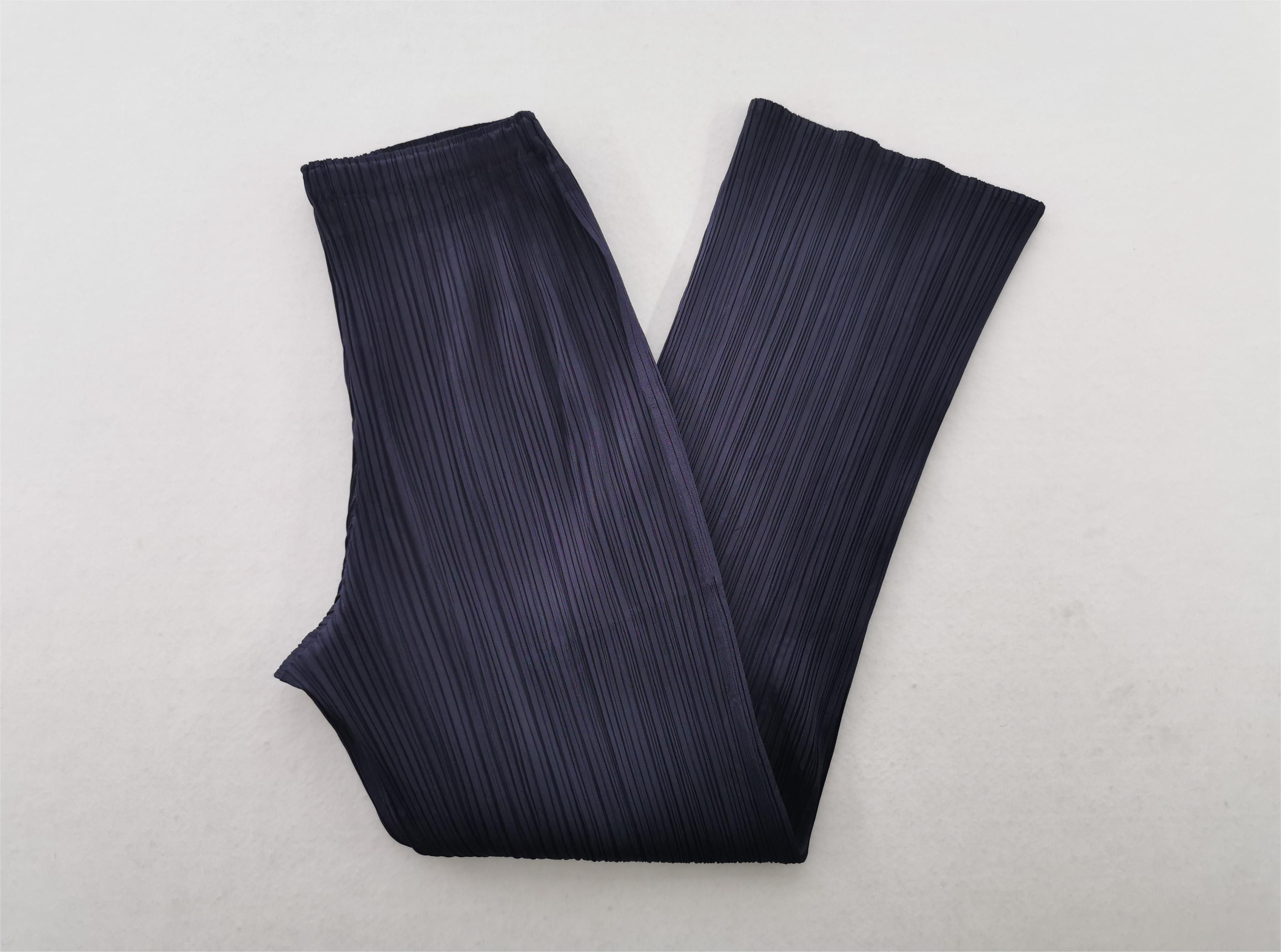 Pleats Please Issey Miyake Vintage 90s Pleats Please Issey Miyake Pants Made In Japan Size 30" / US 8 / IT 44 - 4 Thumbnail
