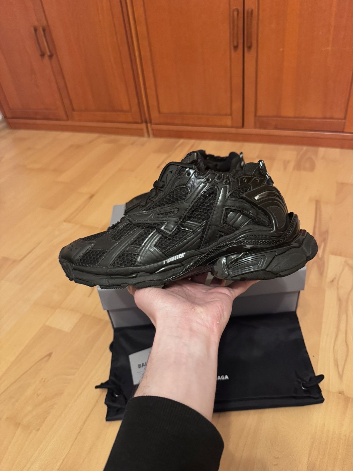 Balenciaga Balenciaga Runner Triple Black Size US 6 / EU 39 - 2 Thumbnail