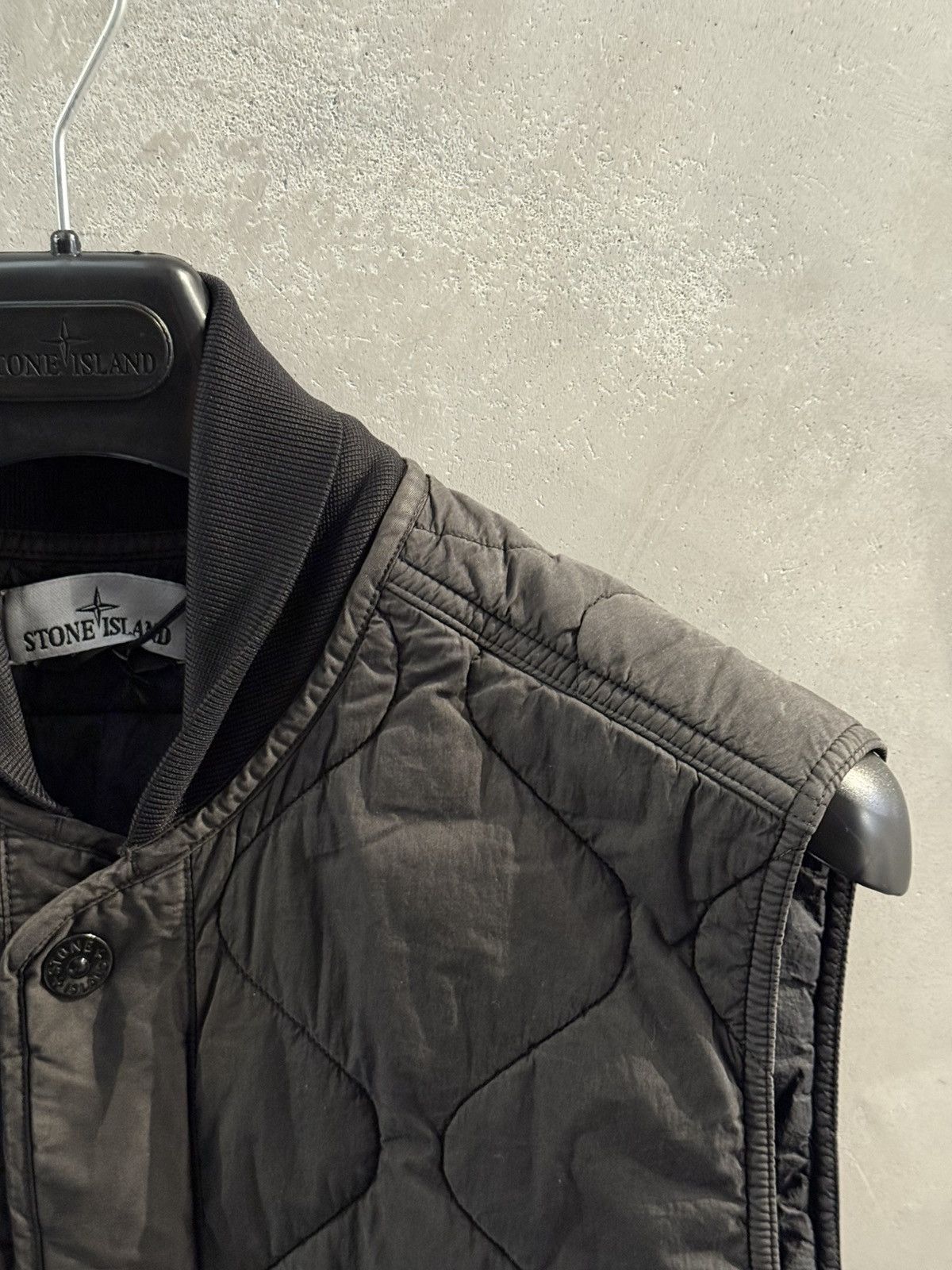 Stone Island 🔥 Stone Island 50 Fili Quilted-TC Vest Black 🔥 Size US XL / EU 56 / 4 - 4 Thumbnail