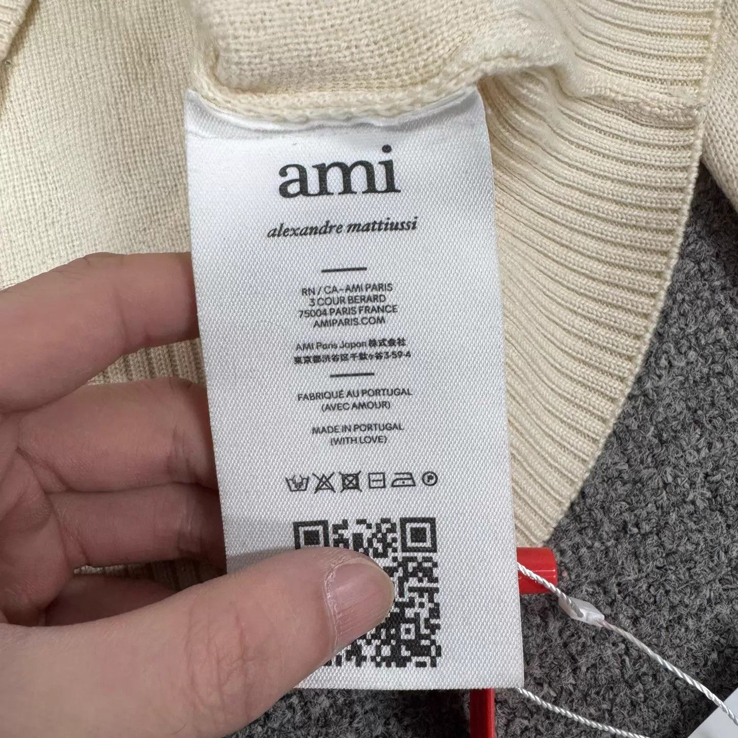 AMI Ami Heart Logo Single-Breasted Wool Knit Cardigan XS 99N Size XS / US 0-2 / IT 36-38 - 7 Thumbnail