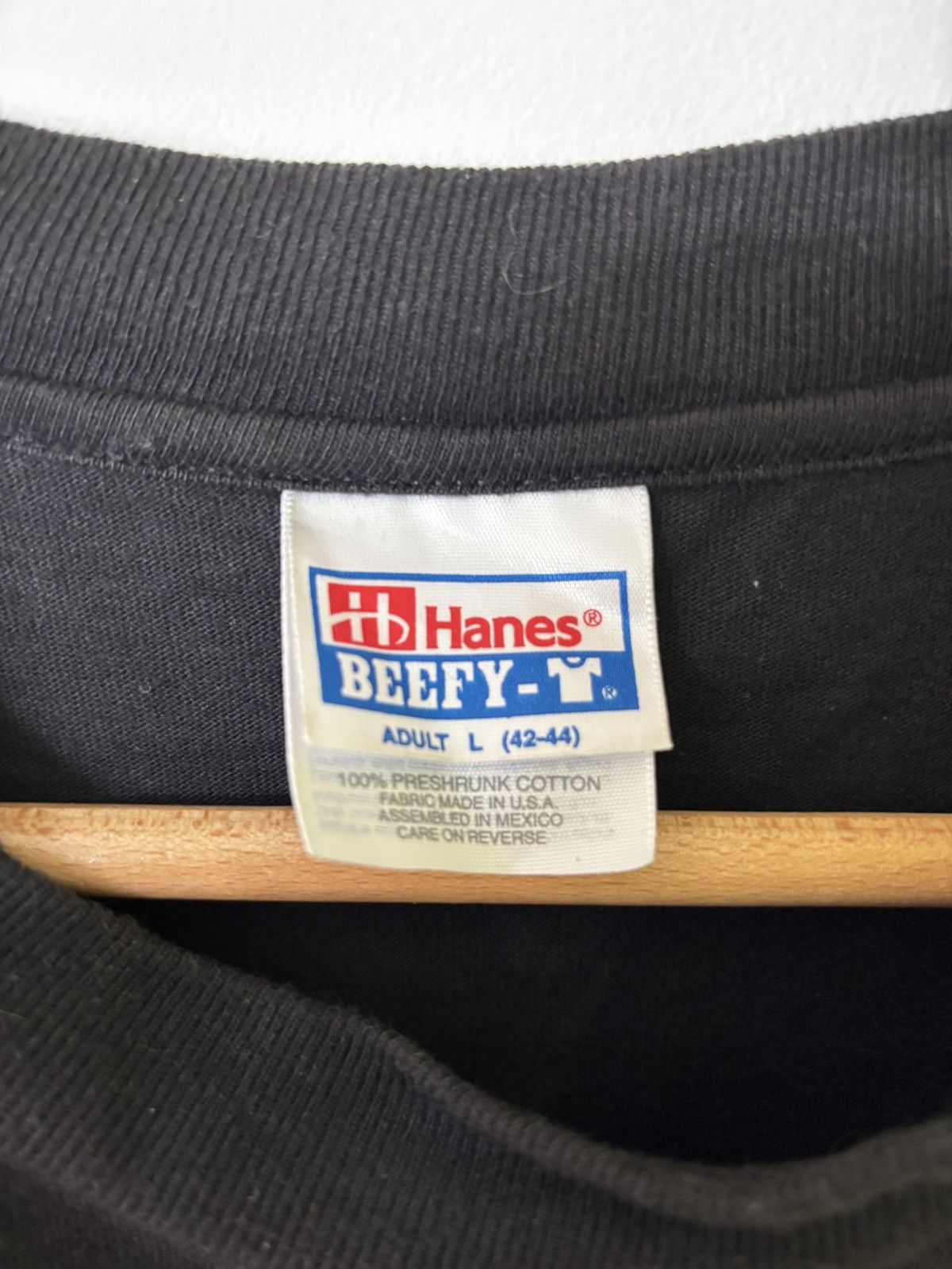 Hanes Vintage T-shirt Unique! Size US L / EU 52-54 / 3 - 4 Thumbnail